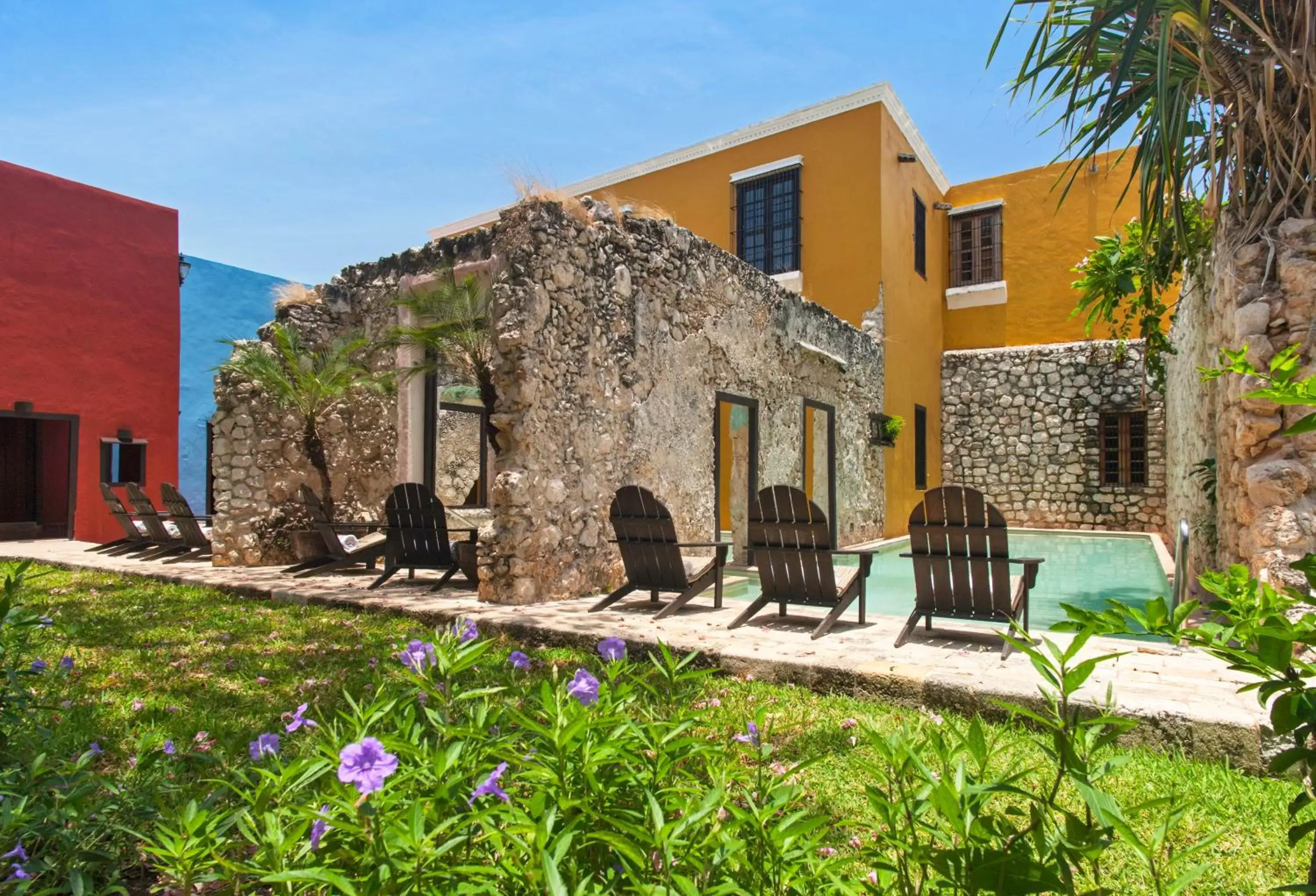 Swimming pool in Hacienda Campeche