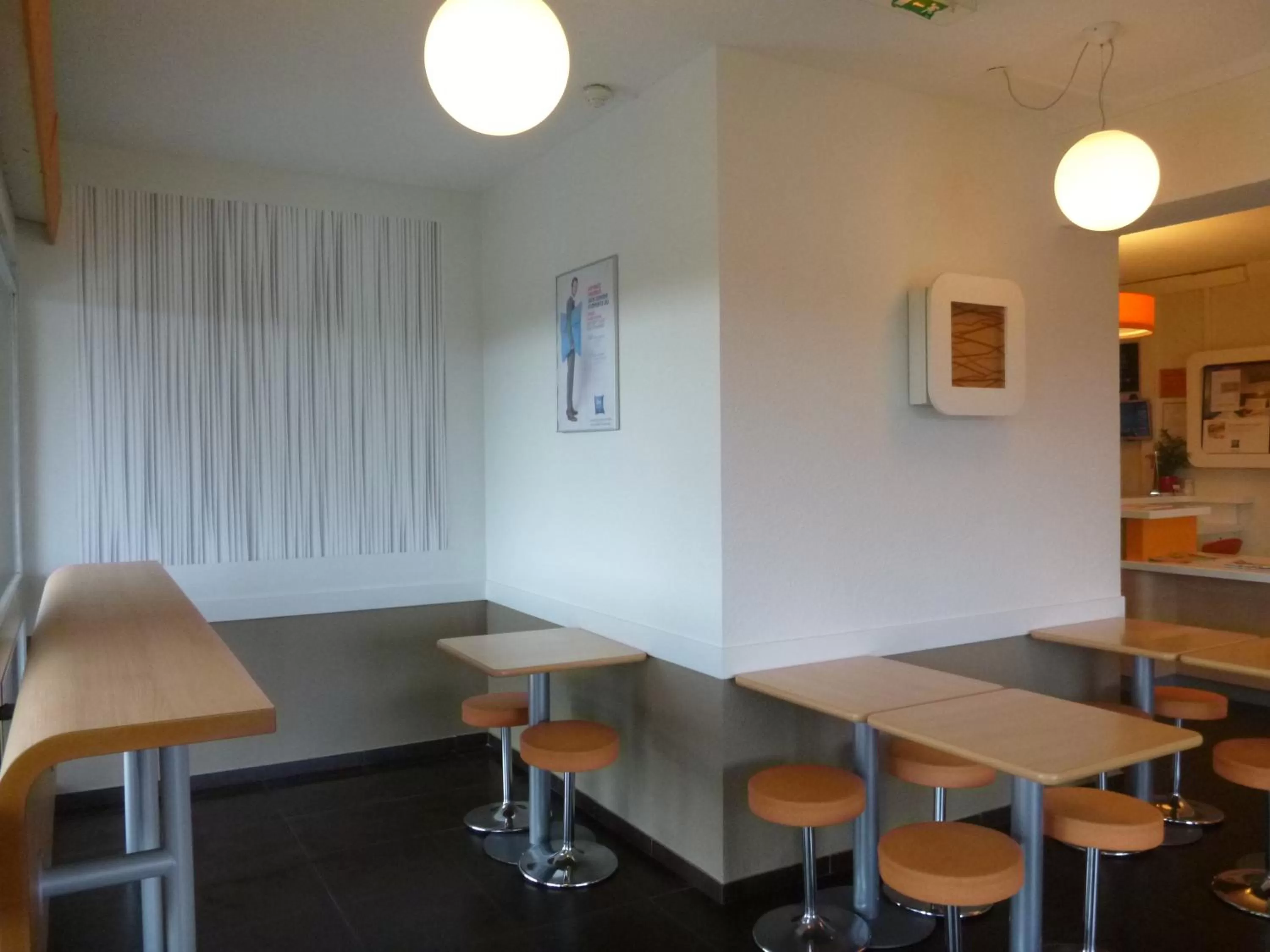 Restaurant/places to eat in ibis budget Narbonne Sud A9/A61
