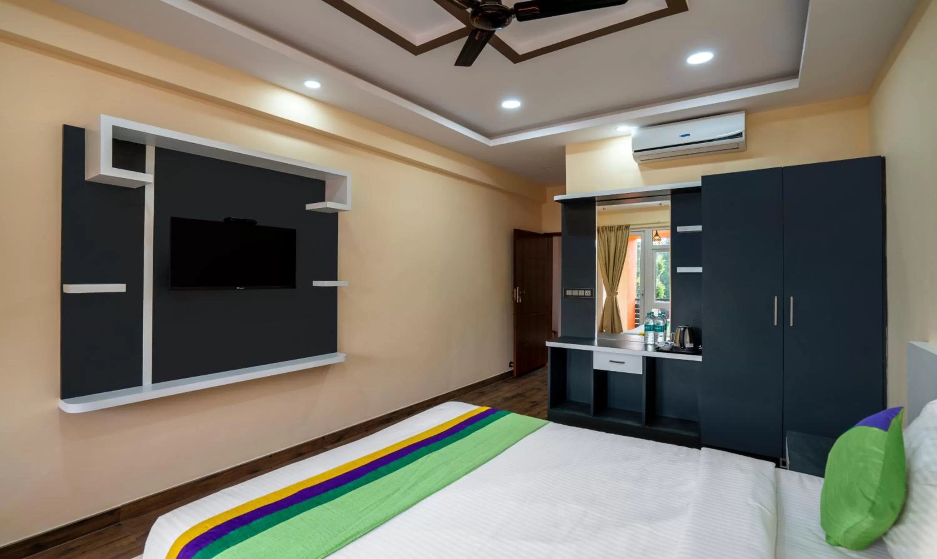 Bedroom, Bed in Treebo 3C Comforts