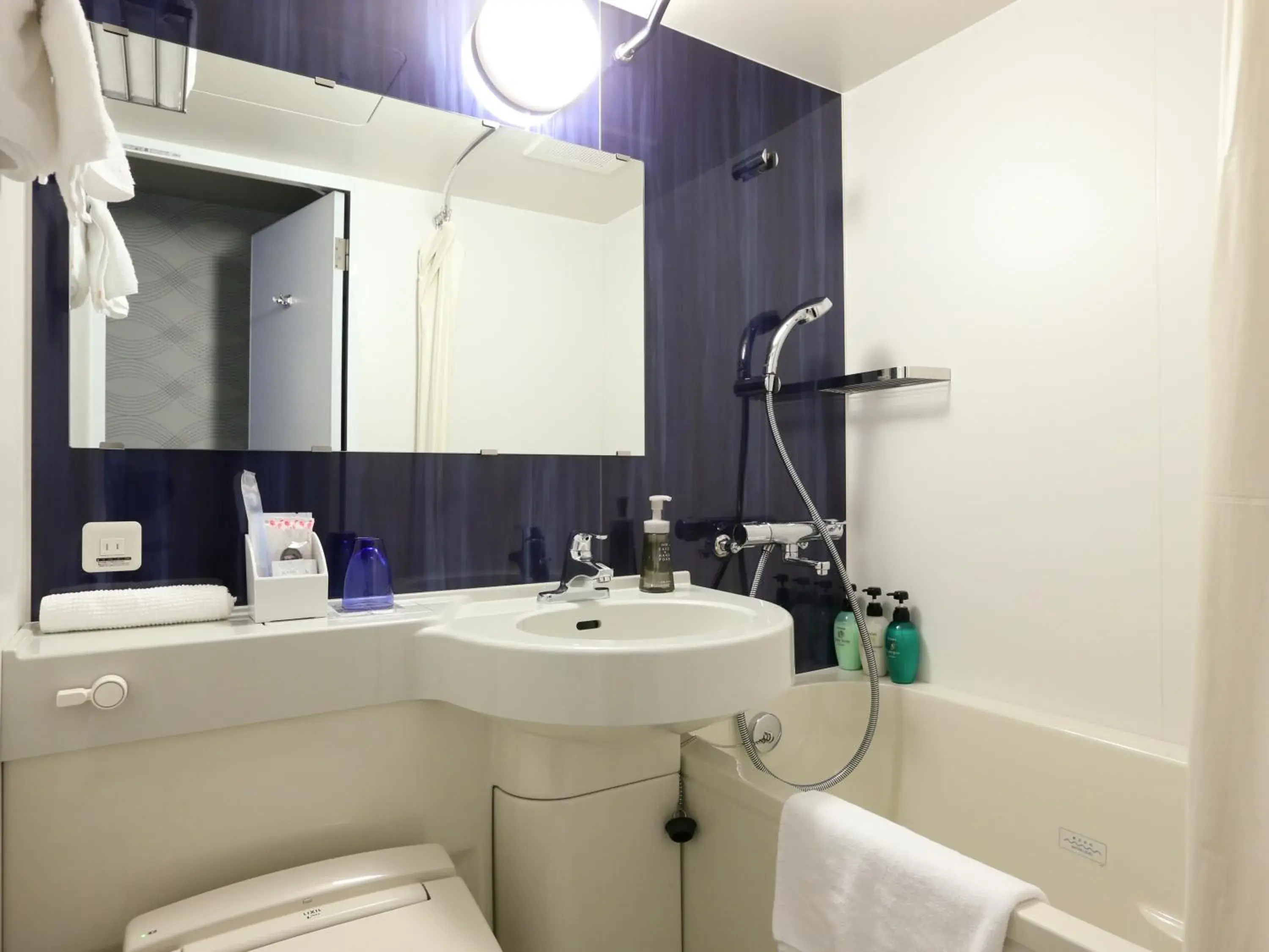 Shower, Bathroom in Hotel Wing International Select Higashi Osaka