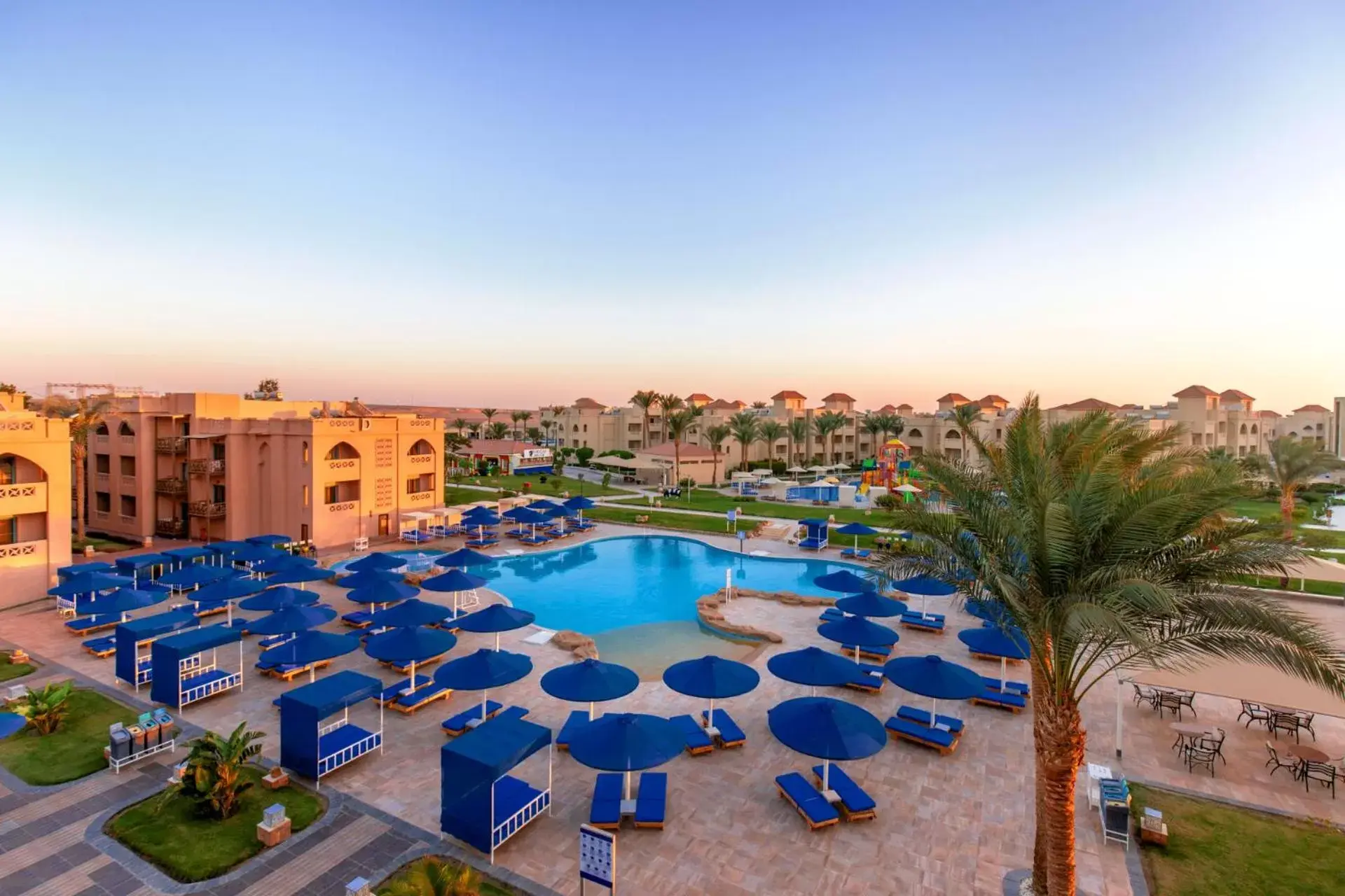 Swimming pool, Pool View in Pickalbatros Aqua Park Resort - Hurghada