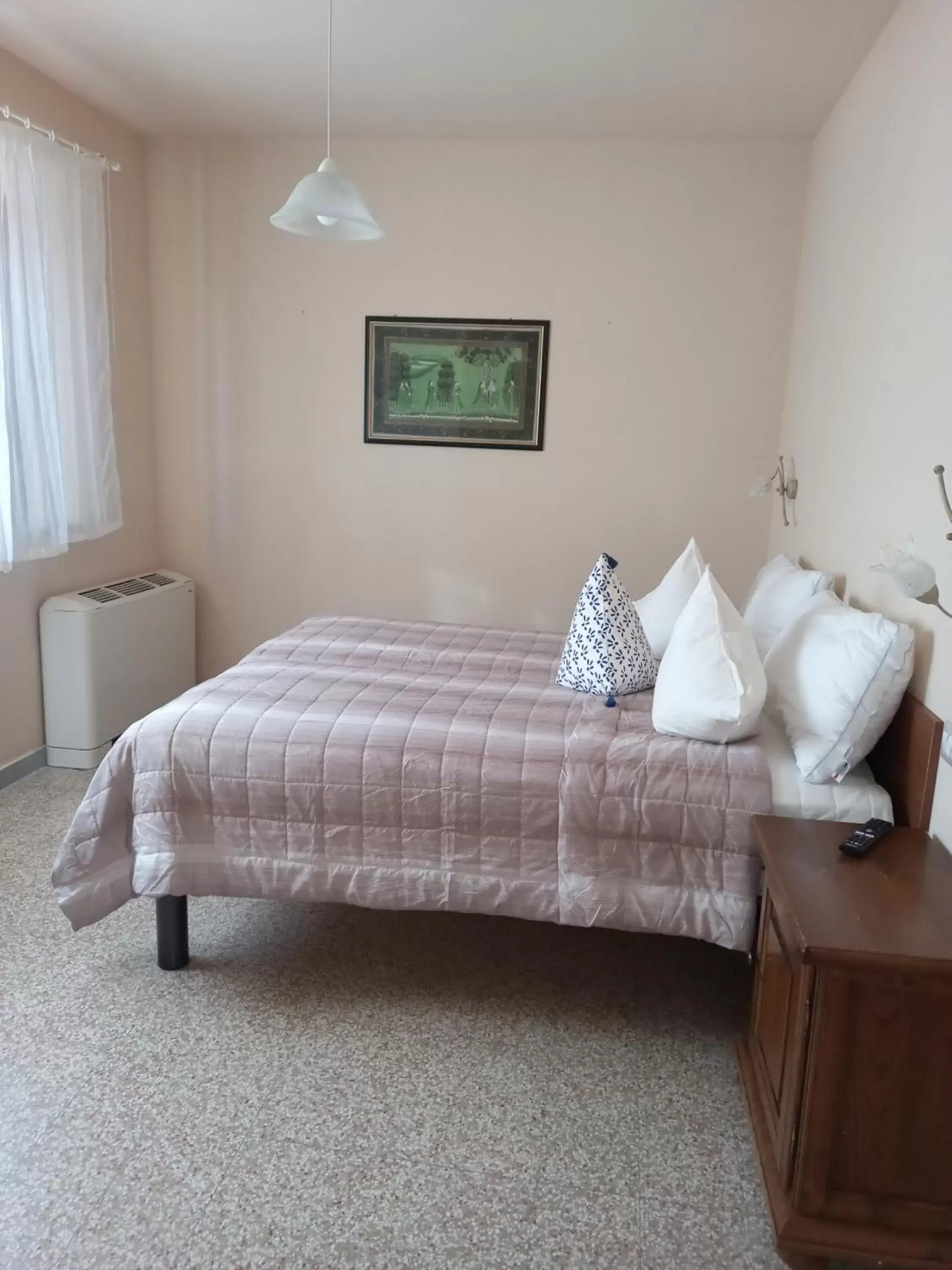 Bed in BnB Villa Melany vicino Centro