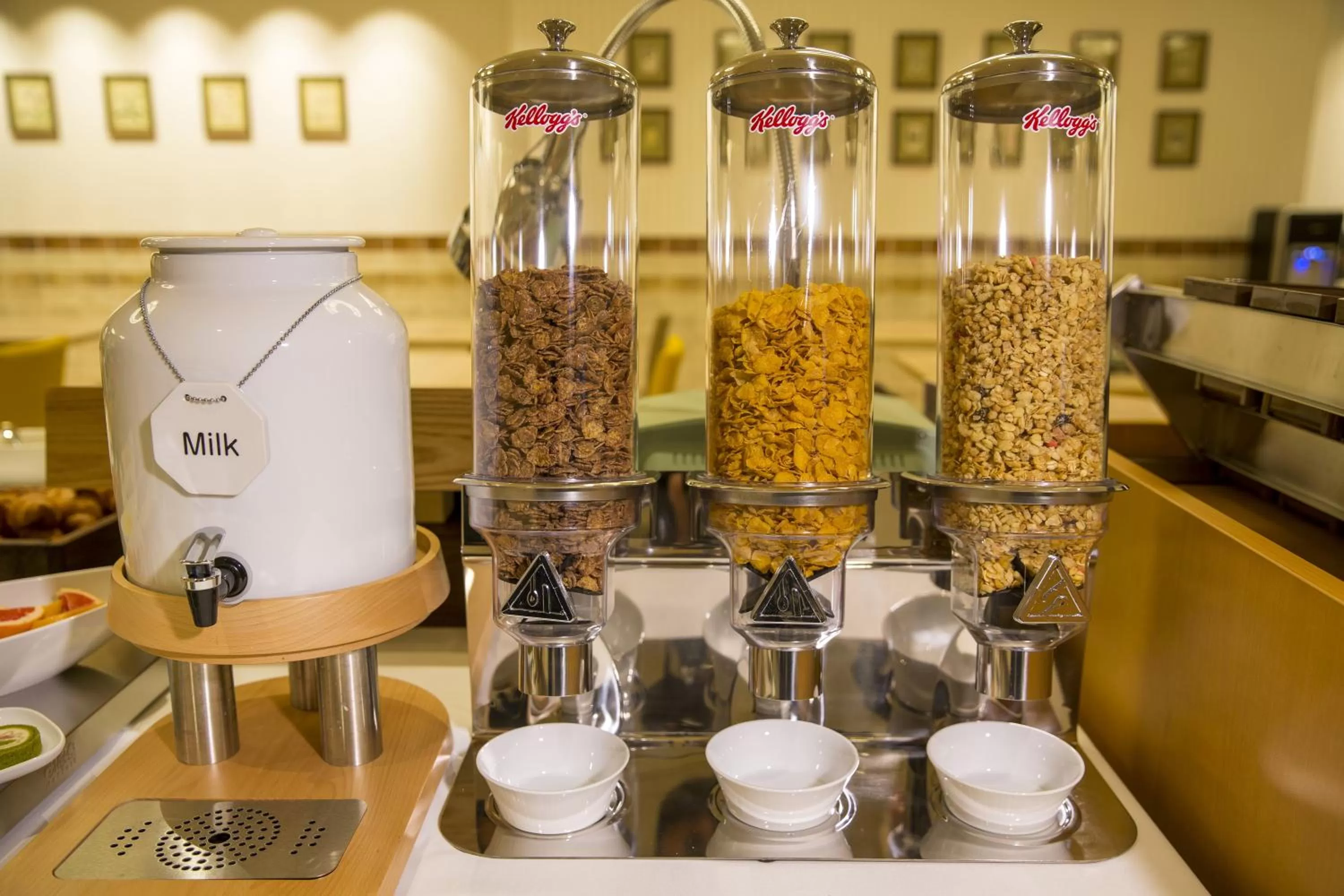 Buffet breakfast in Hotel Monterey Kobe