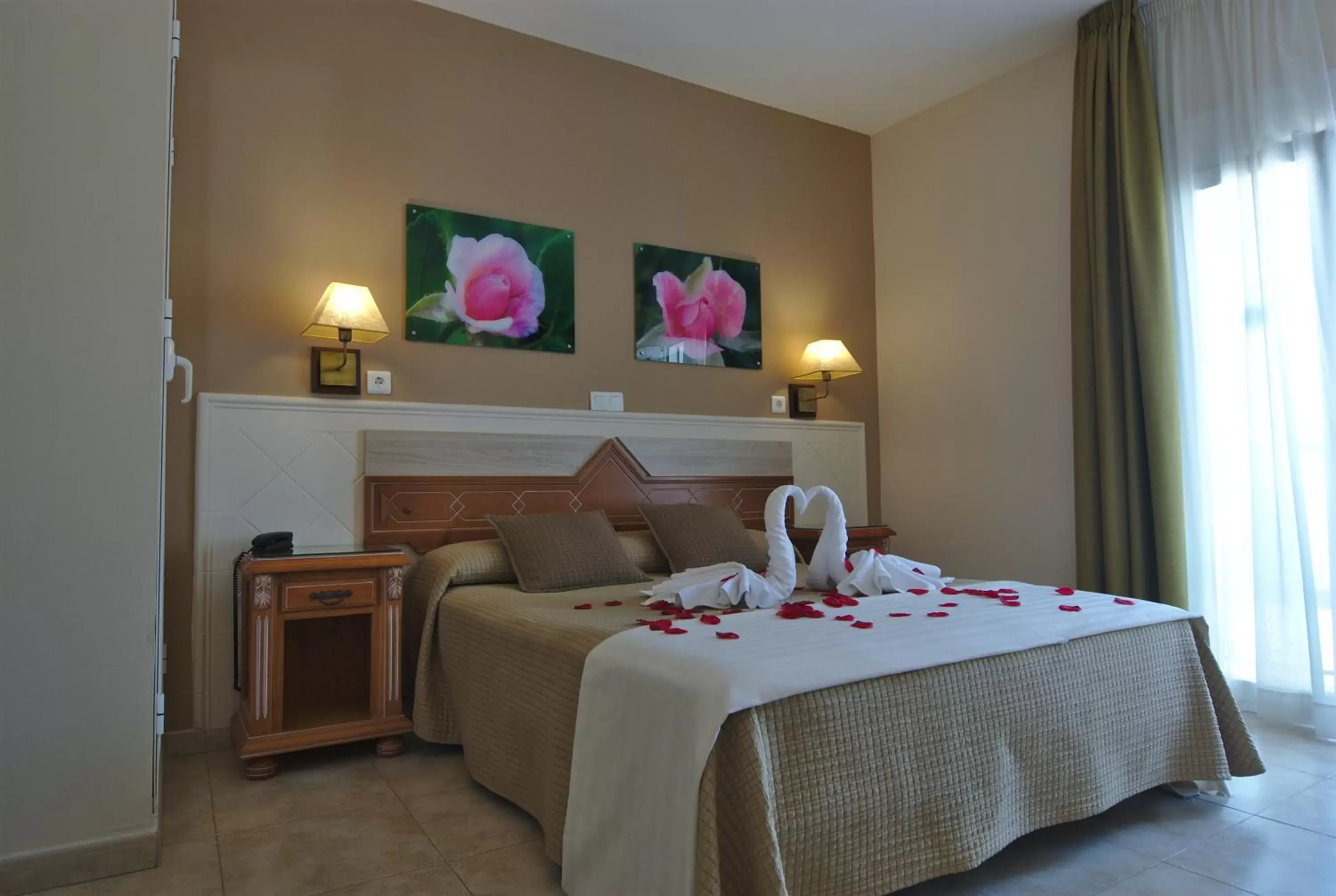 Day, Room Photo in Hotel Puerta del Mar