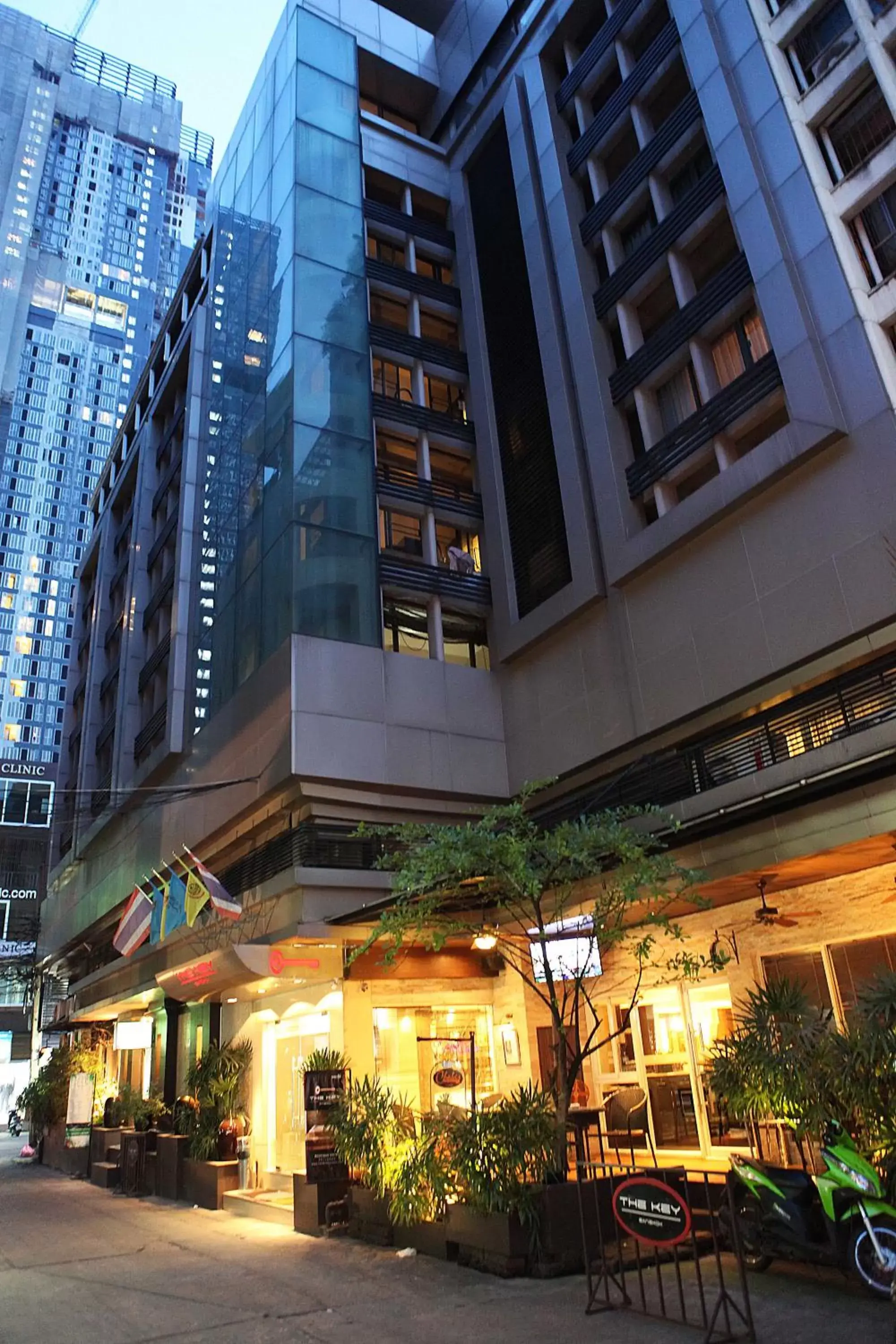 Property Building in The Key Bangkok Hotel