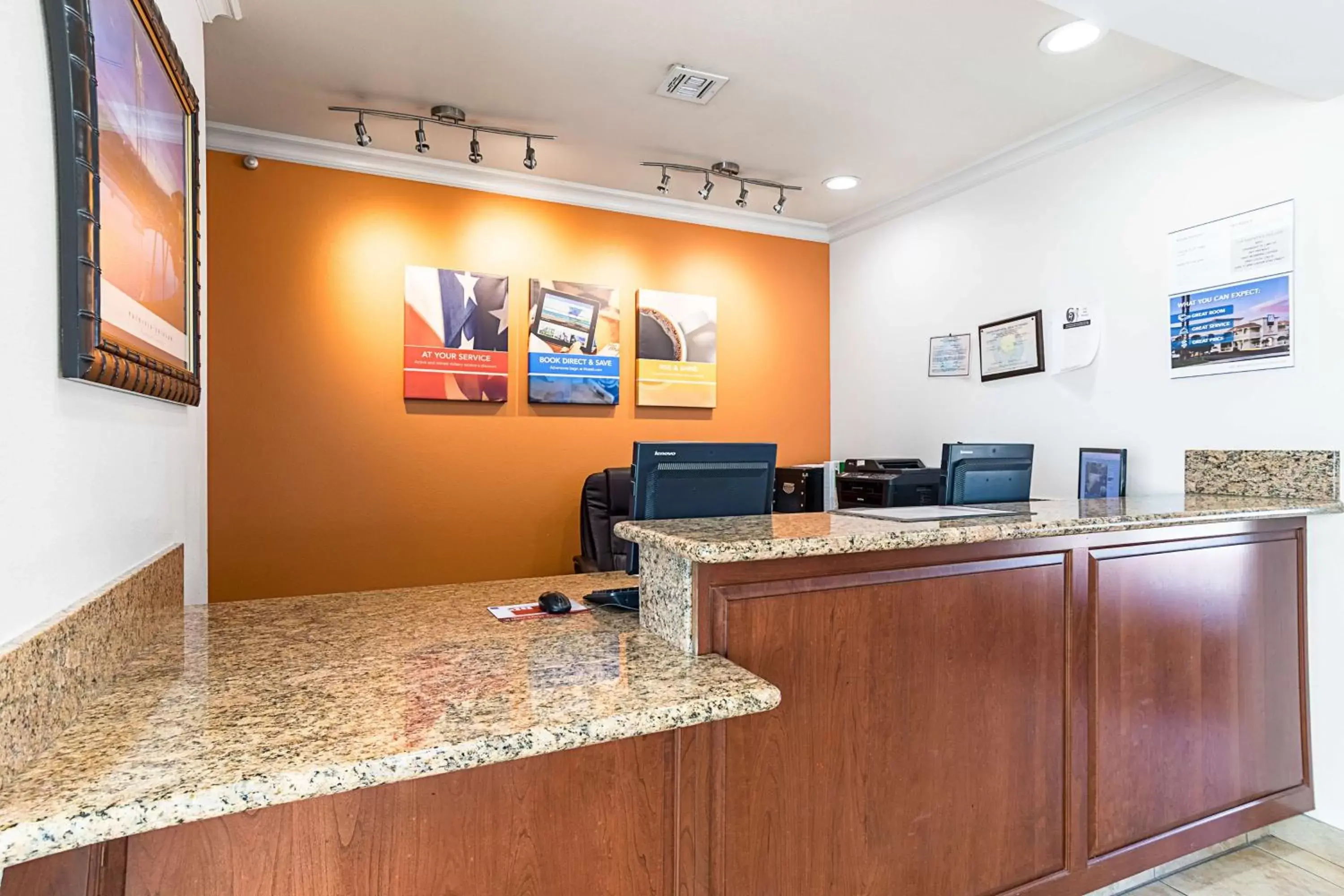 Lobby or reception in Motel 6-Mojave, CA - Airport