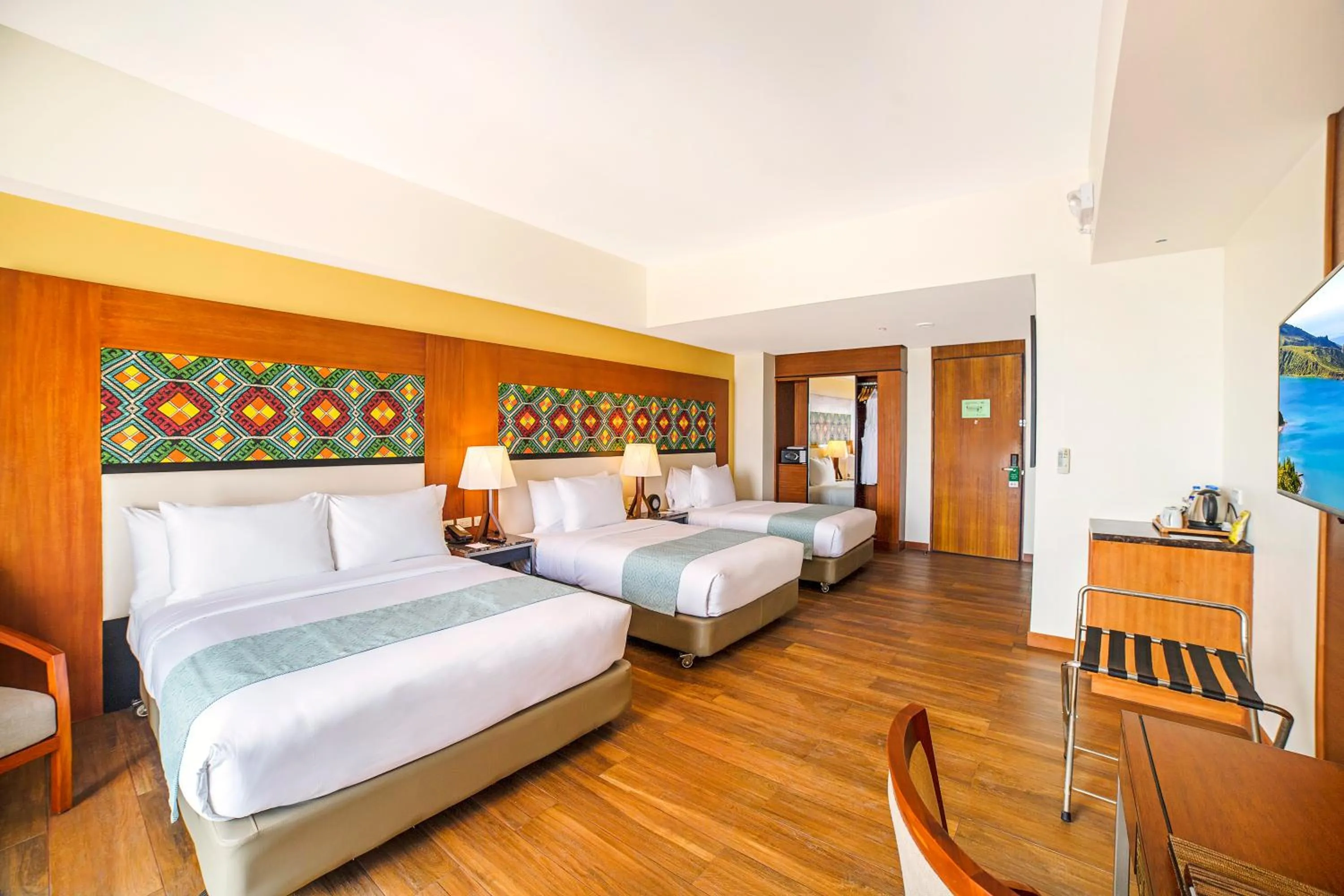 Photo of the whole room, Bed in Best Western Plus The Ivywall Resort-Panglao