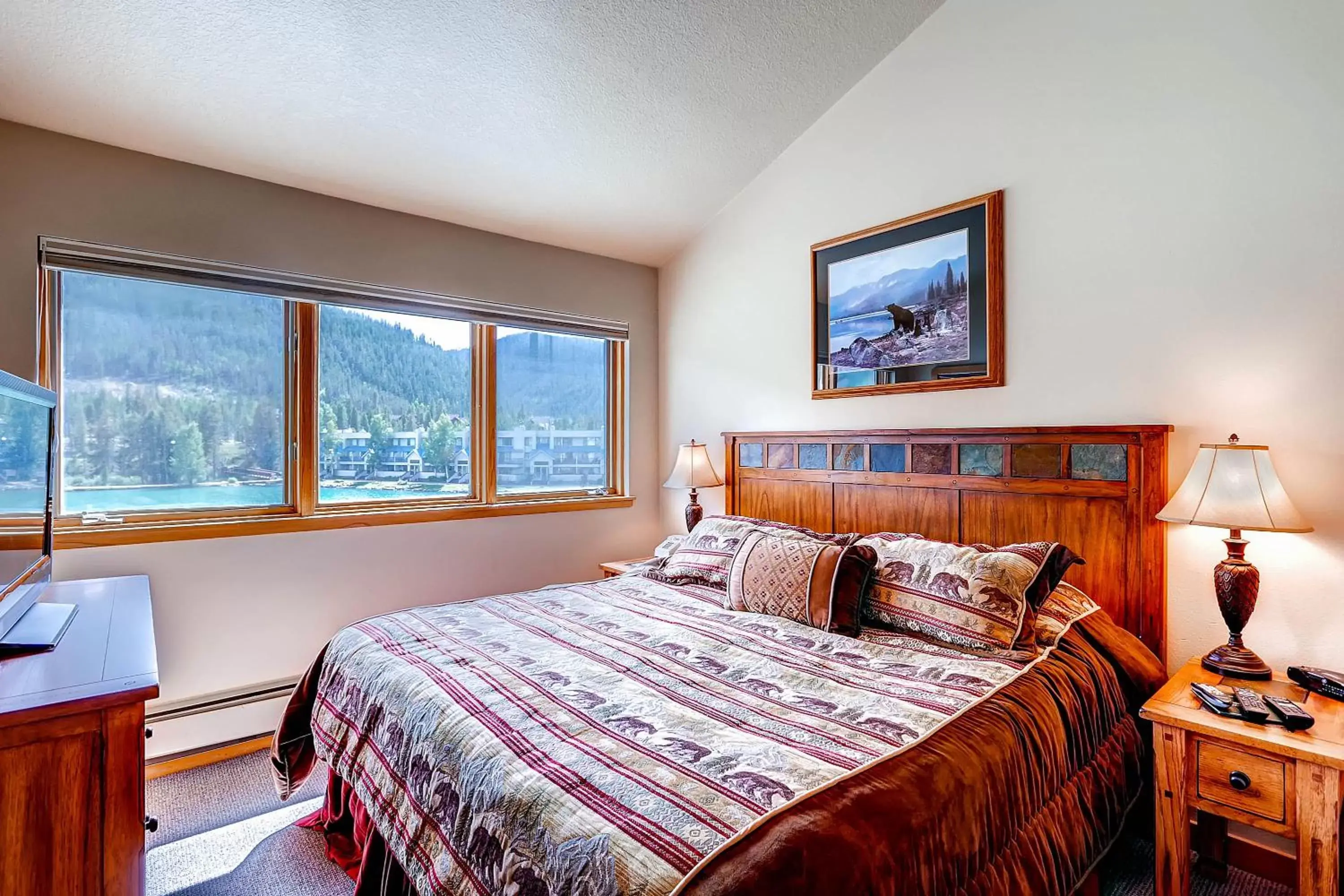 Bed in Lakeside Village by Keystone Resort