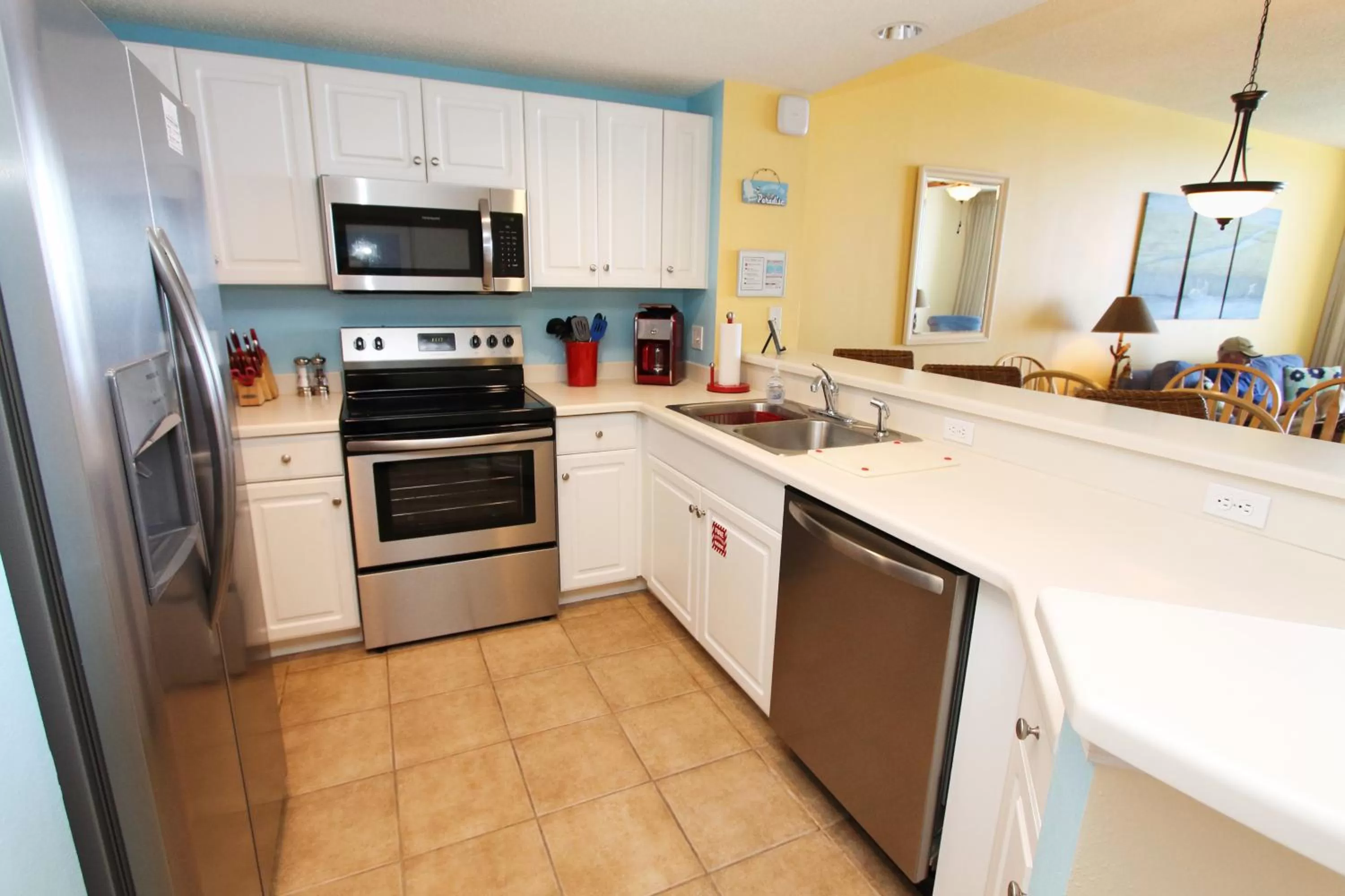 Kitchen or kitchenette, Kitchen/Kitchenette in Majestic Beach Resort, Panama City Beach, Fl