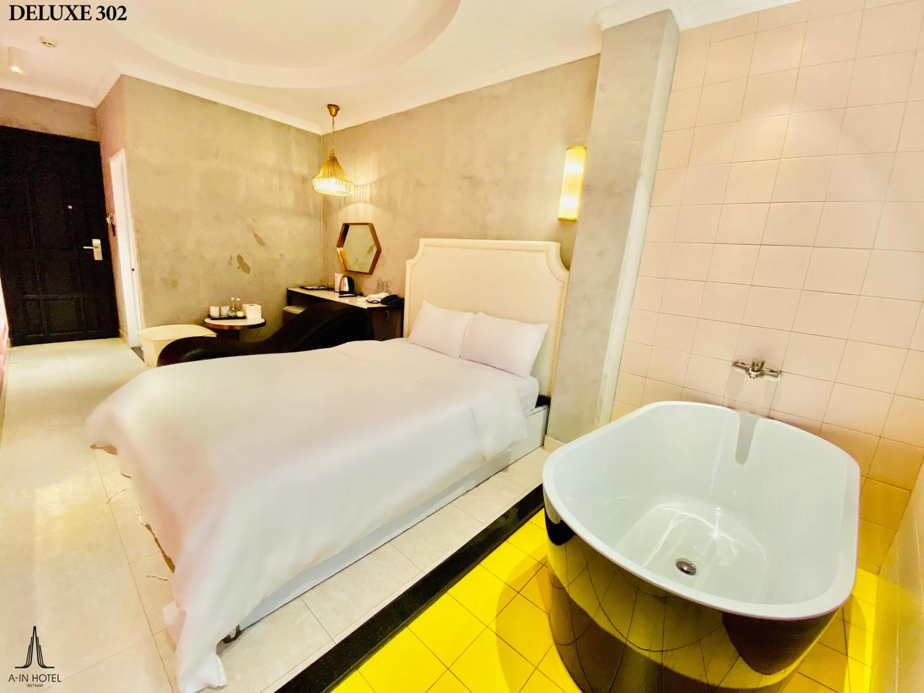 Bedroom, Bed in A In Hotel Del Luna