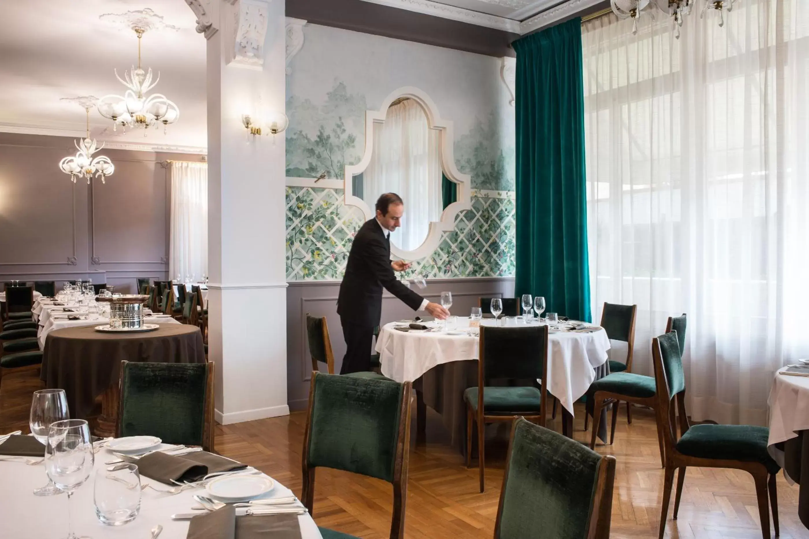 Restaurant/Places to Eat in Hotel Francia E Quirinale