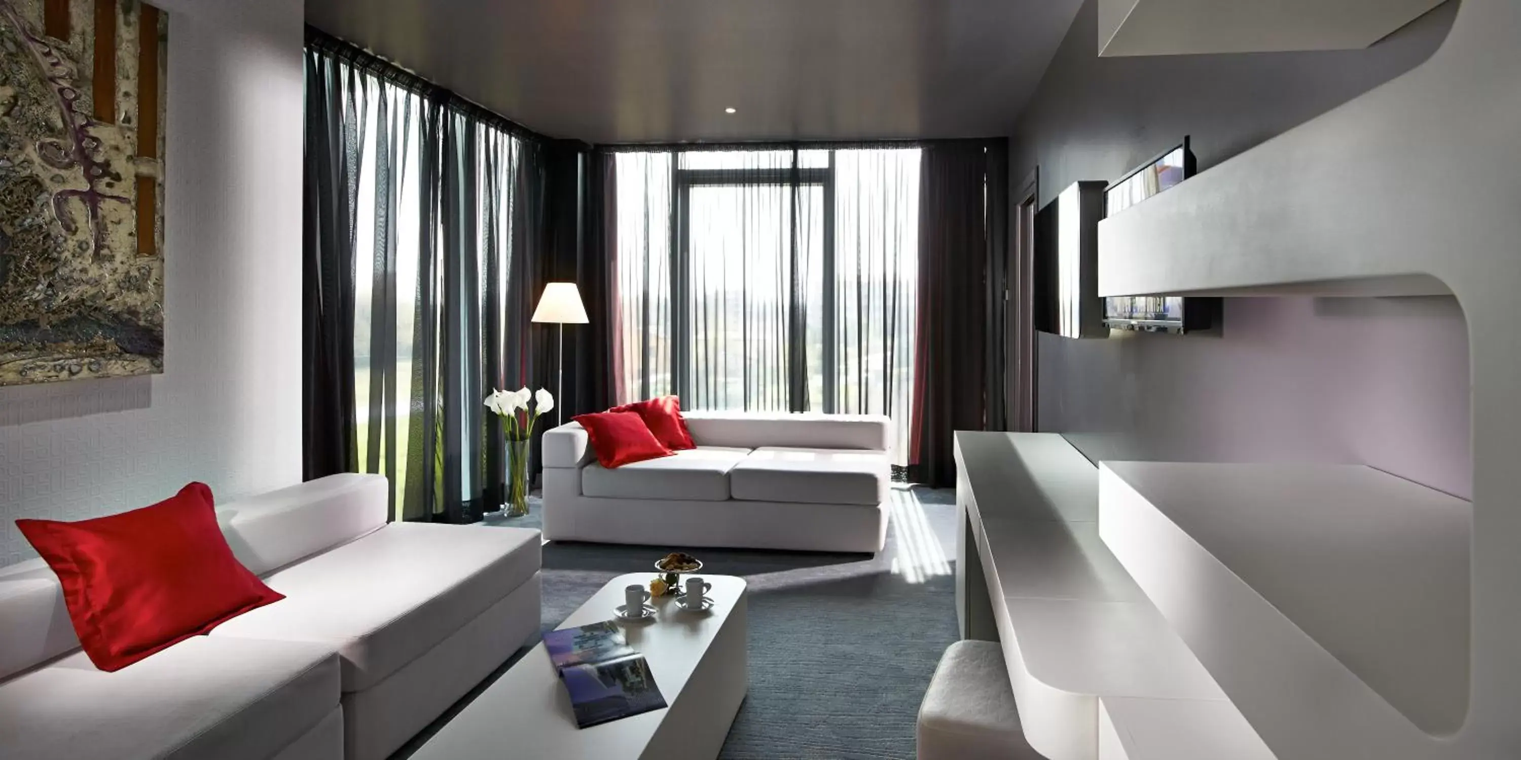 Bed, Seating Area in San Ranieri Hotel