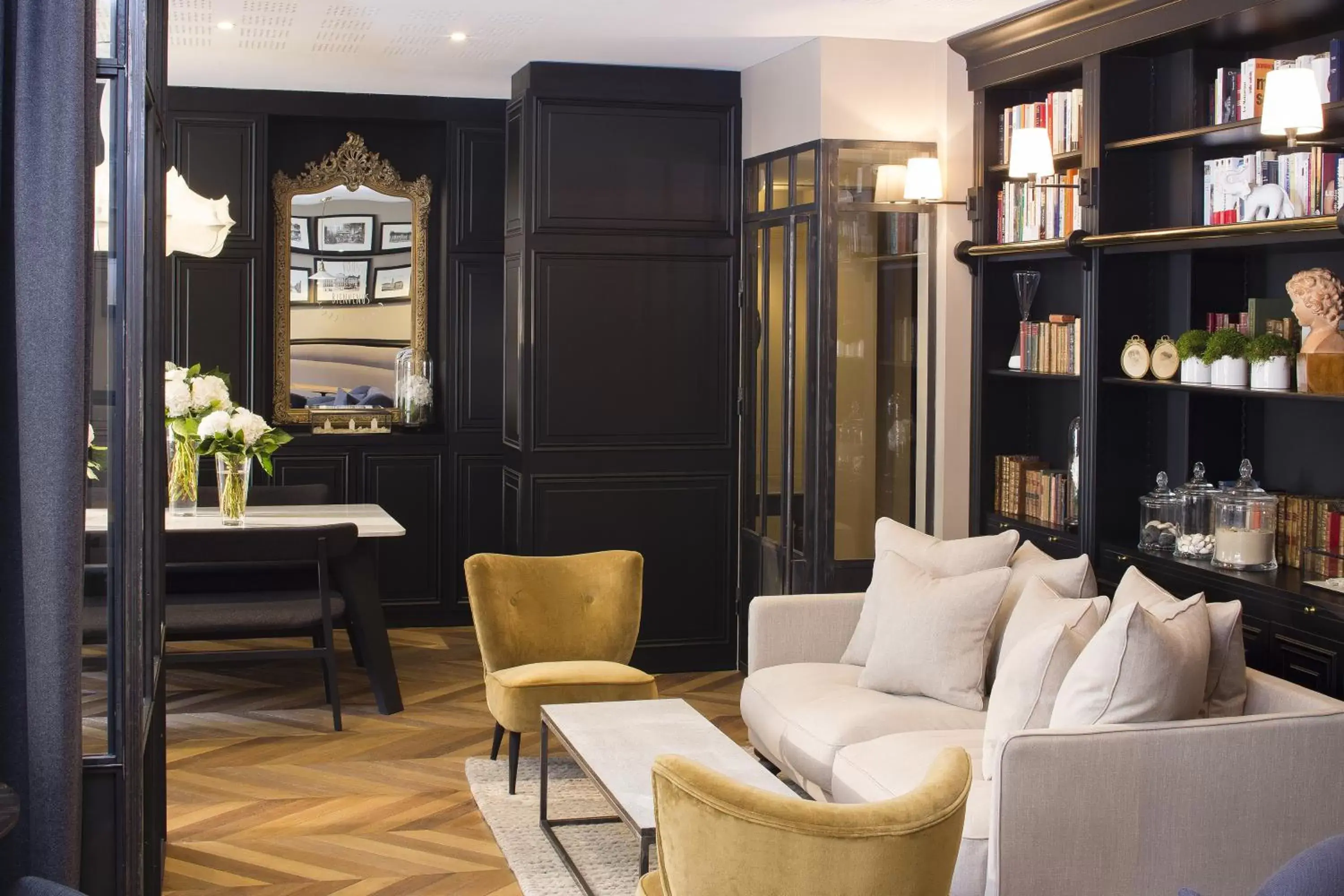 Living room, Seating Area in Le Nemours Rennes