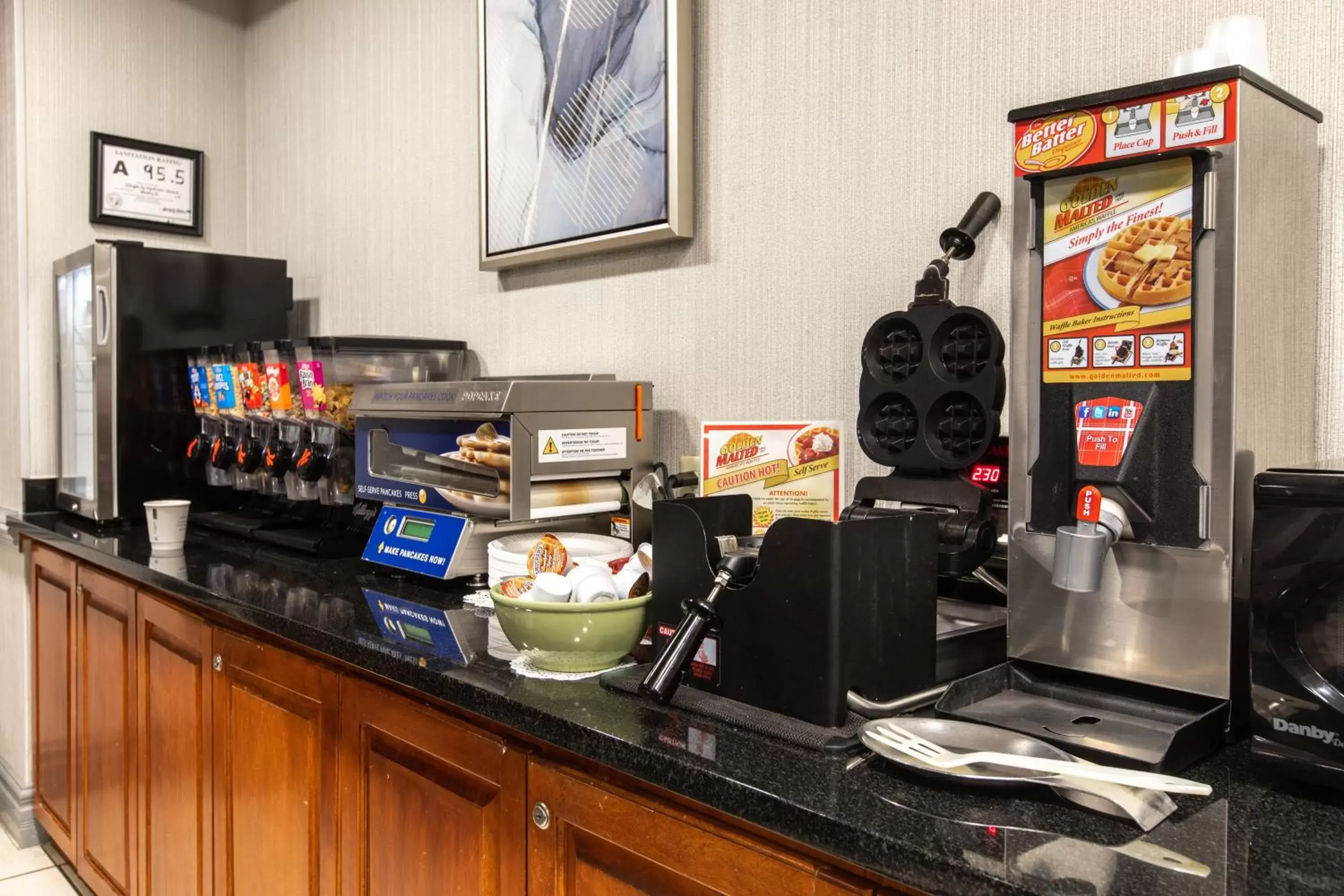 Breakfast in Wingate by Wyndham Charlotte Concord Mills/Speedway Breakfast in Wingate by Wyndham Charlotte Concord Mills/Speedway