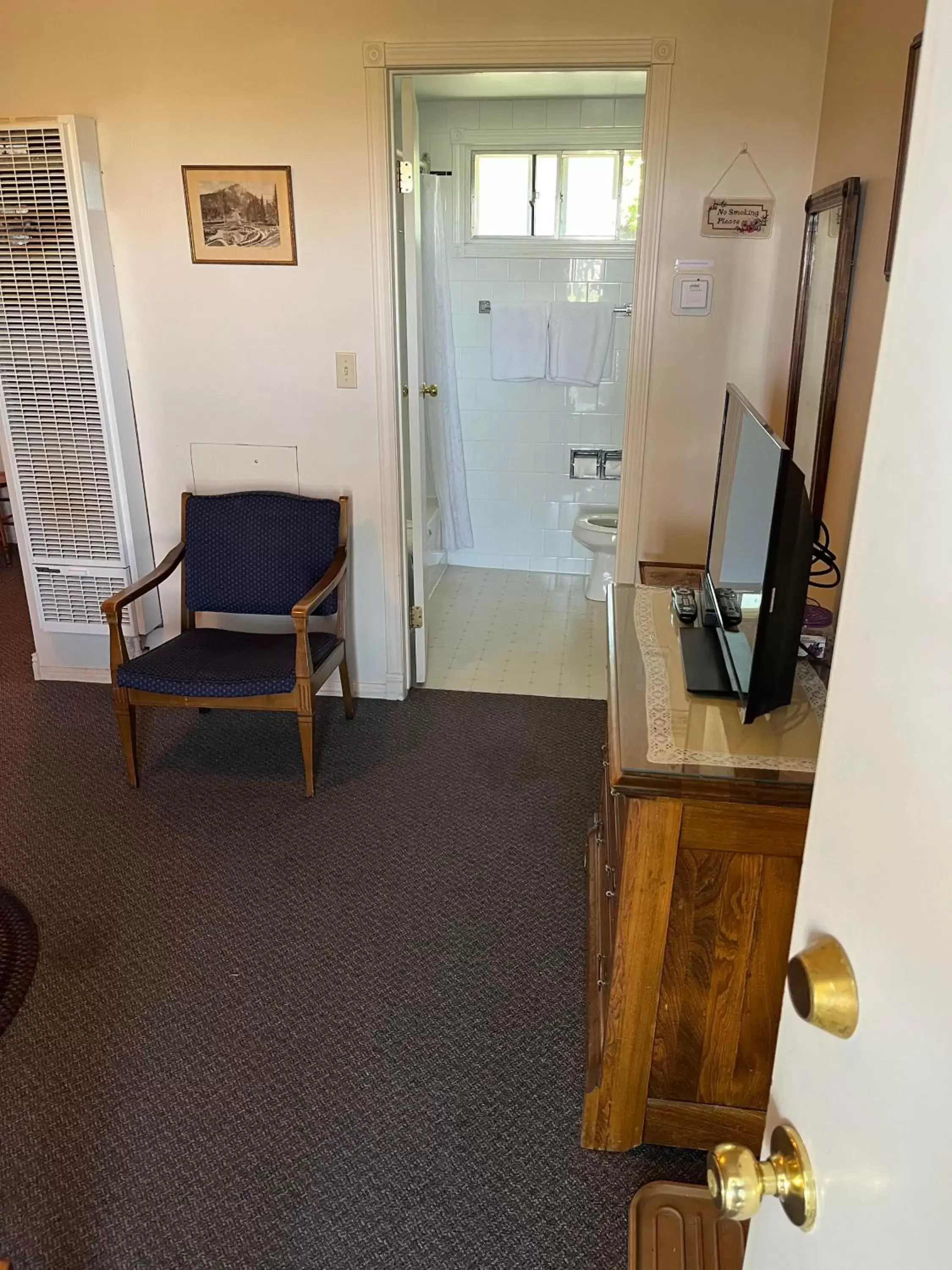 Seating Area in Bluebird Motel