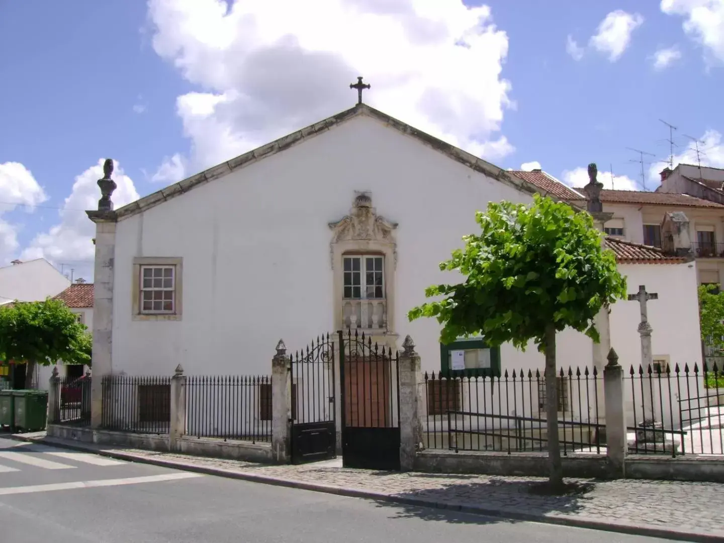 Nearby landmark, Property Building in Alojamento Local Vitoria