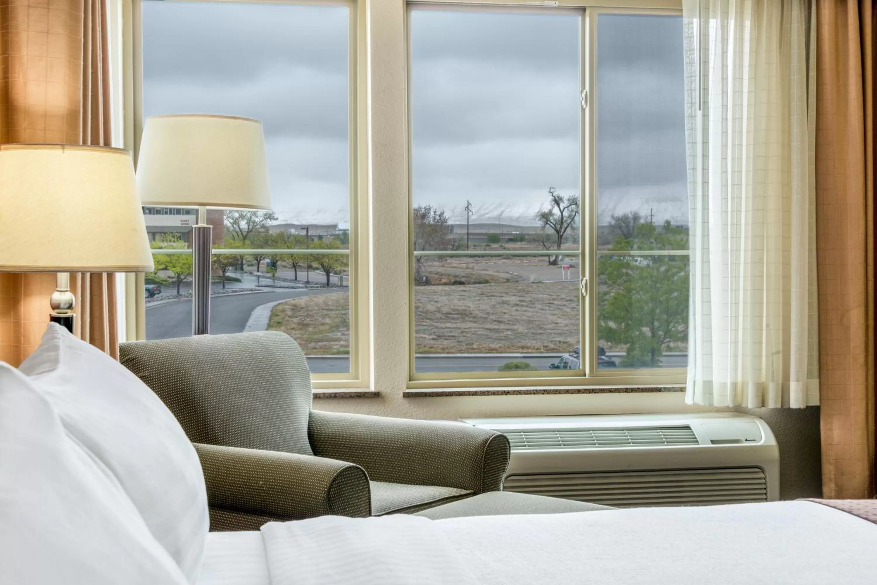 Photo of the whole room, Bed in Holiday Inn Hotel & Suites Grand Junction-Airport by IHG