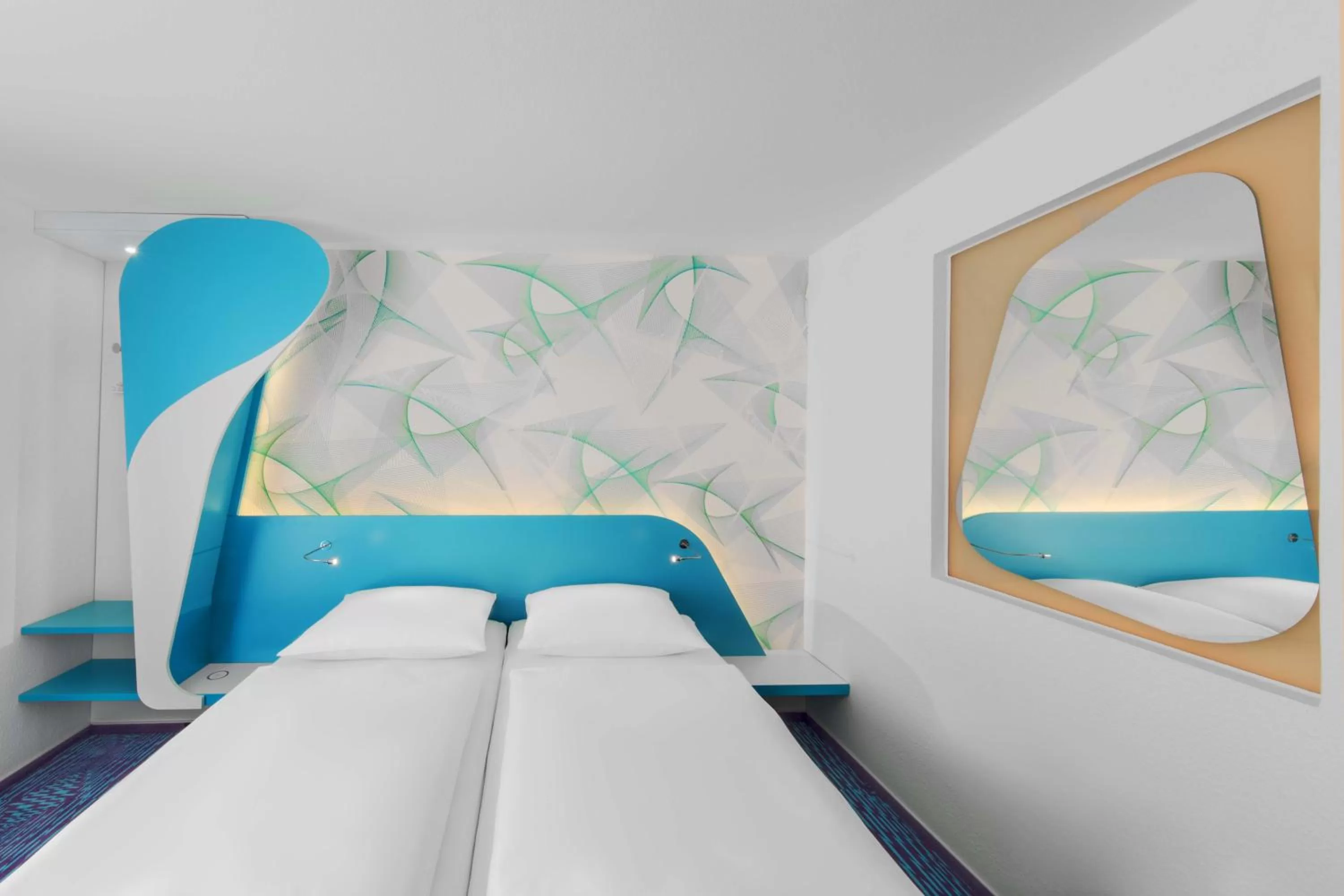 Photo of the whole room, Bed in Prize by Radisson, Hamburg St Pauli