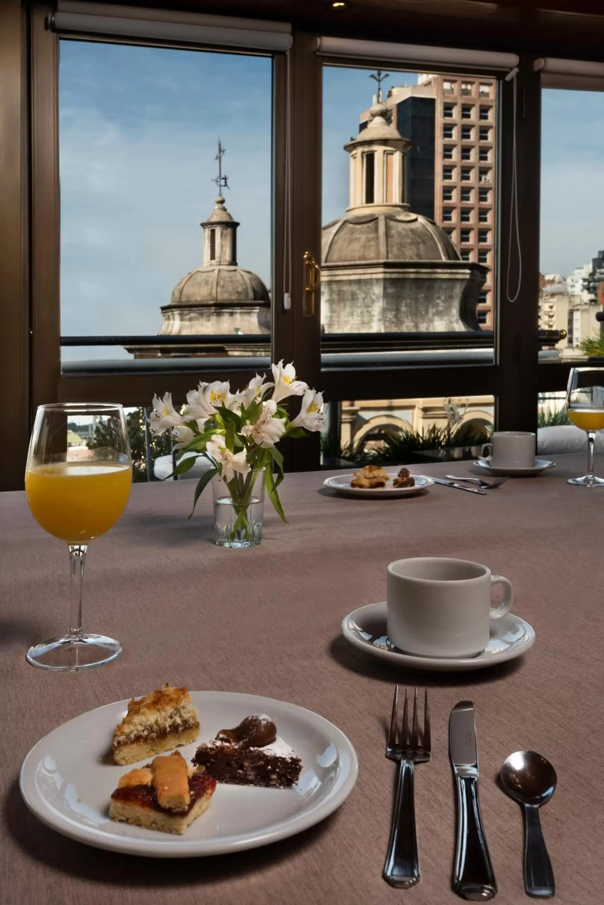 Coffee/tea facilities in Windsor Hotel & Tower Argentina