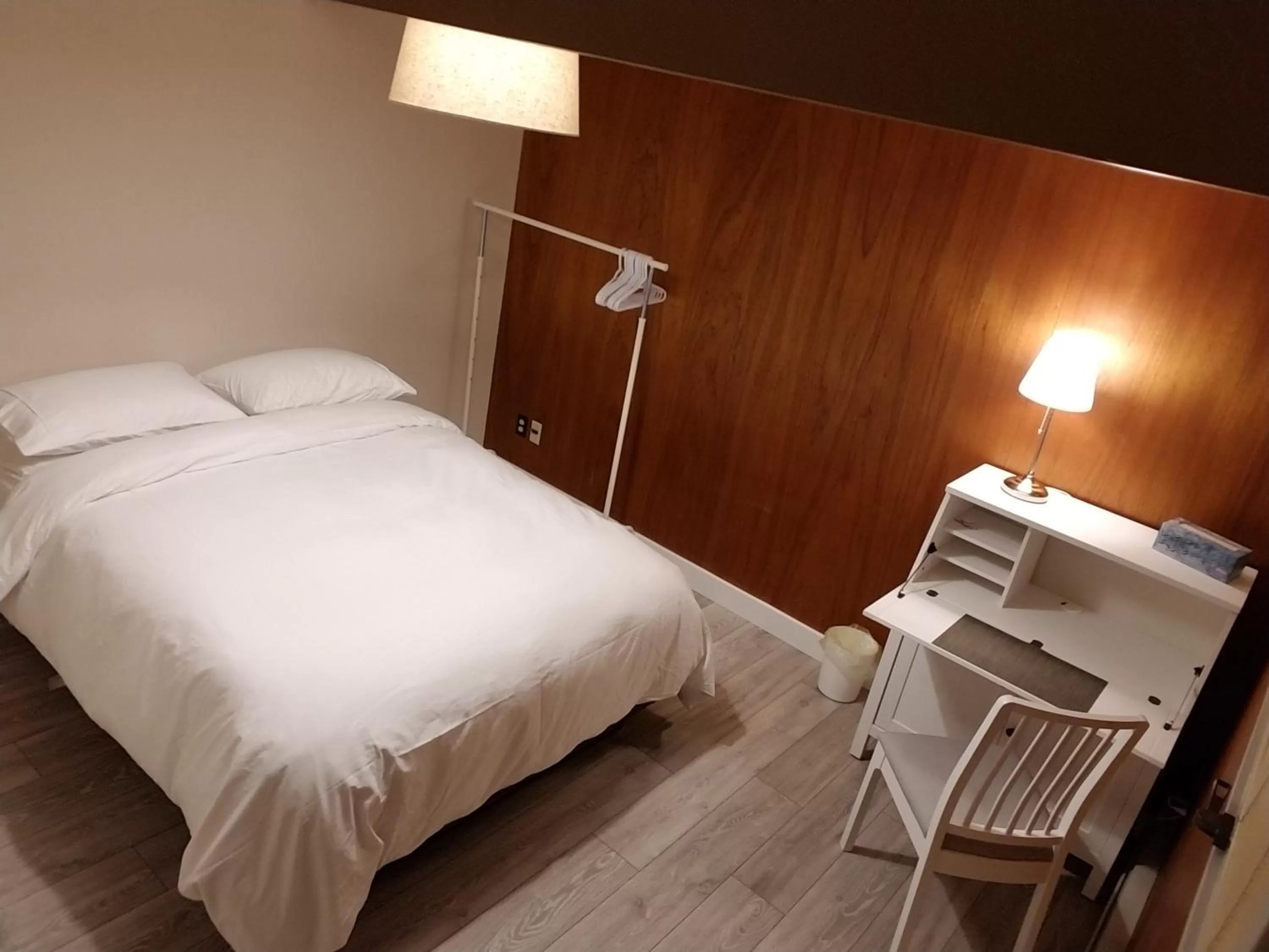 Bed in City Gardens Suites B&B