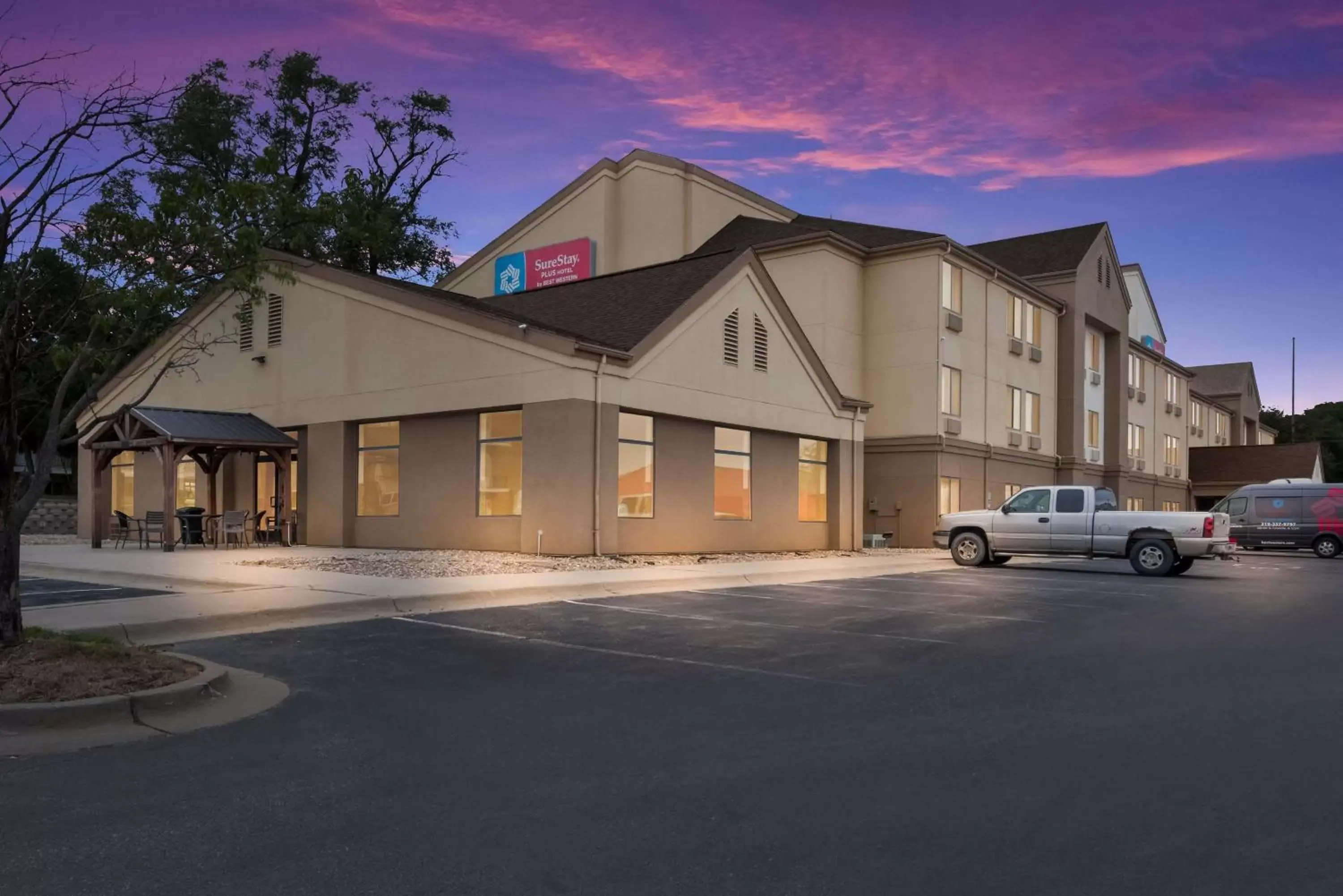 Property Building in SureStay Plus Hotel by Best Western Coralville Iowa City