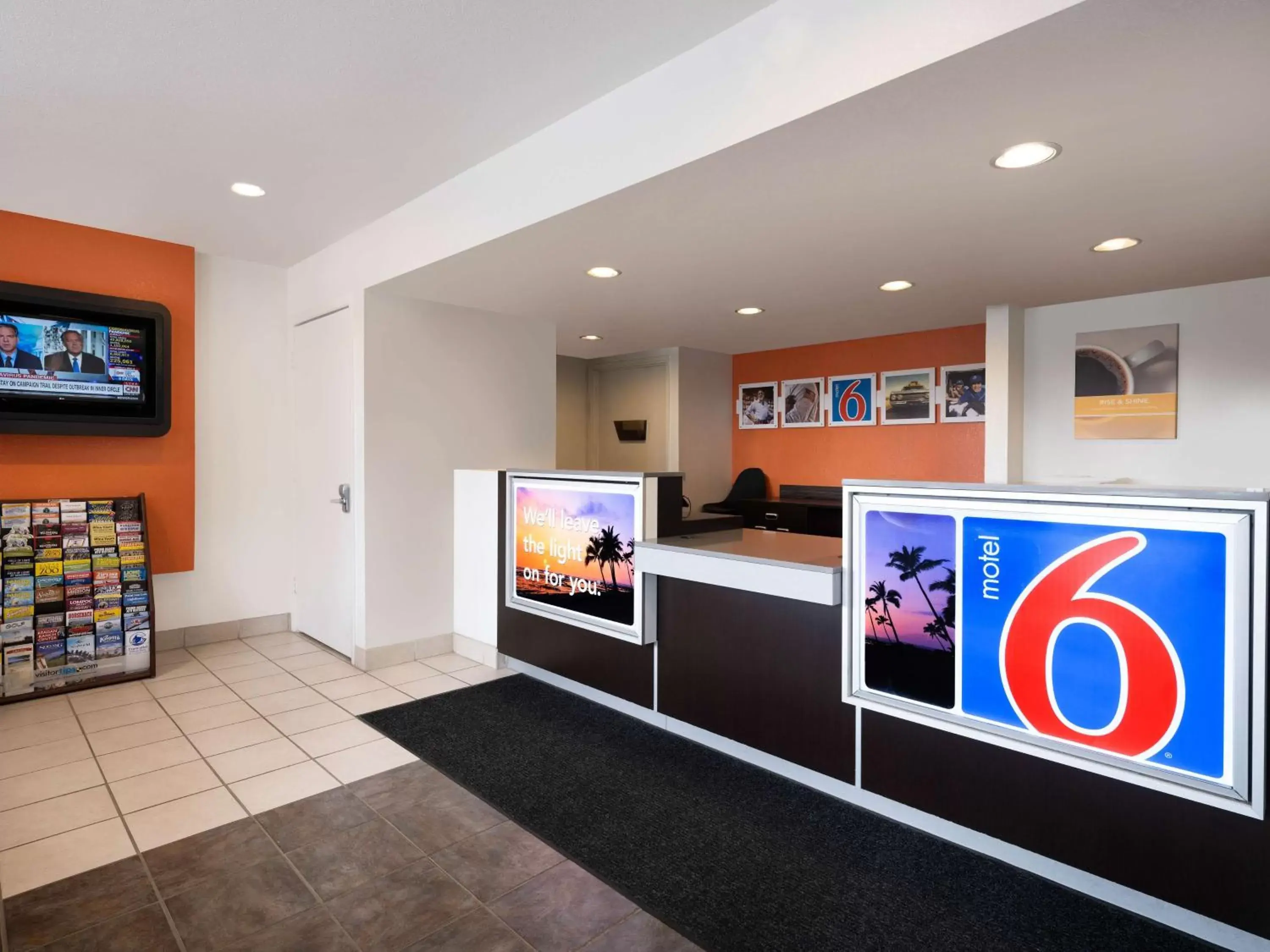 Lobby or reception in Motel 6-Santa Maria, CA - North Lobby or reception in Motel 6-Santa Maria, CA - North