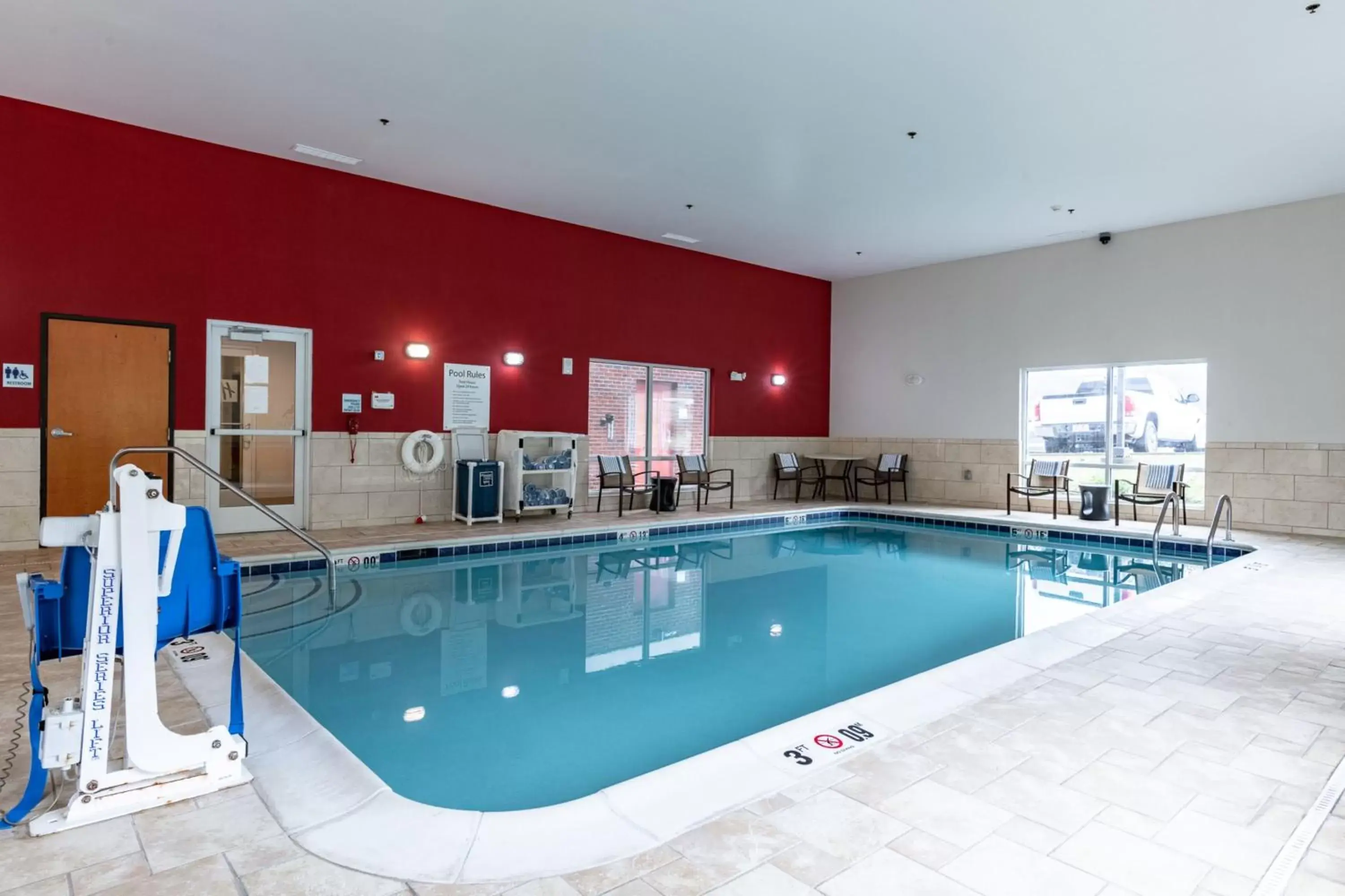 Swimming Pool in Holiday Inn Express & Suites New Martinsville, an IHG Hotel