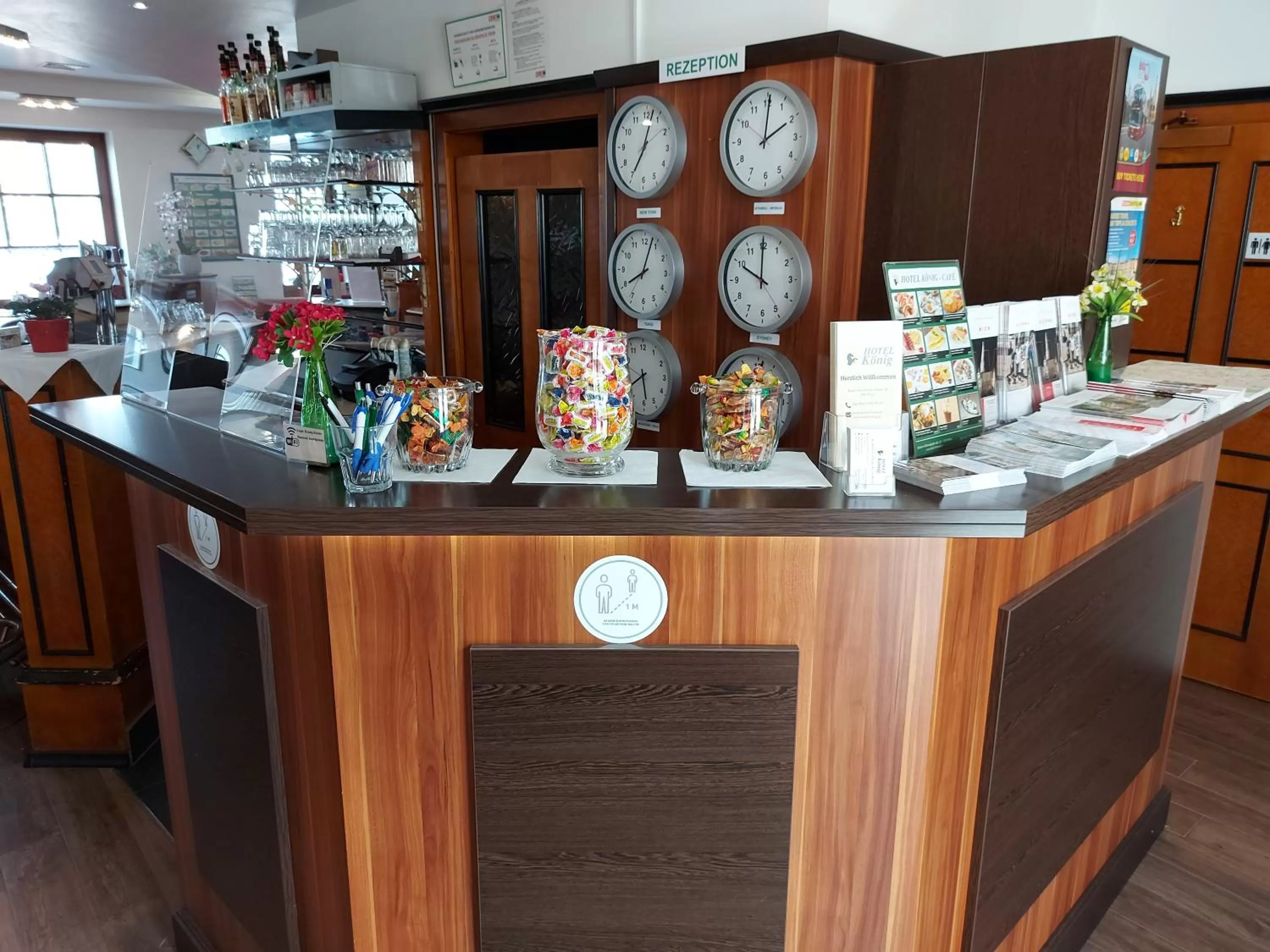 Restaurant/places to eat in Hotel König