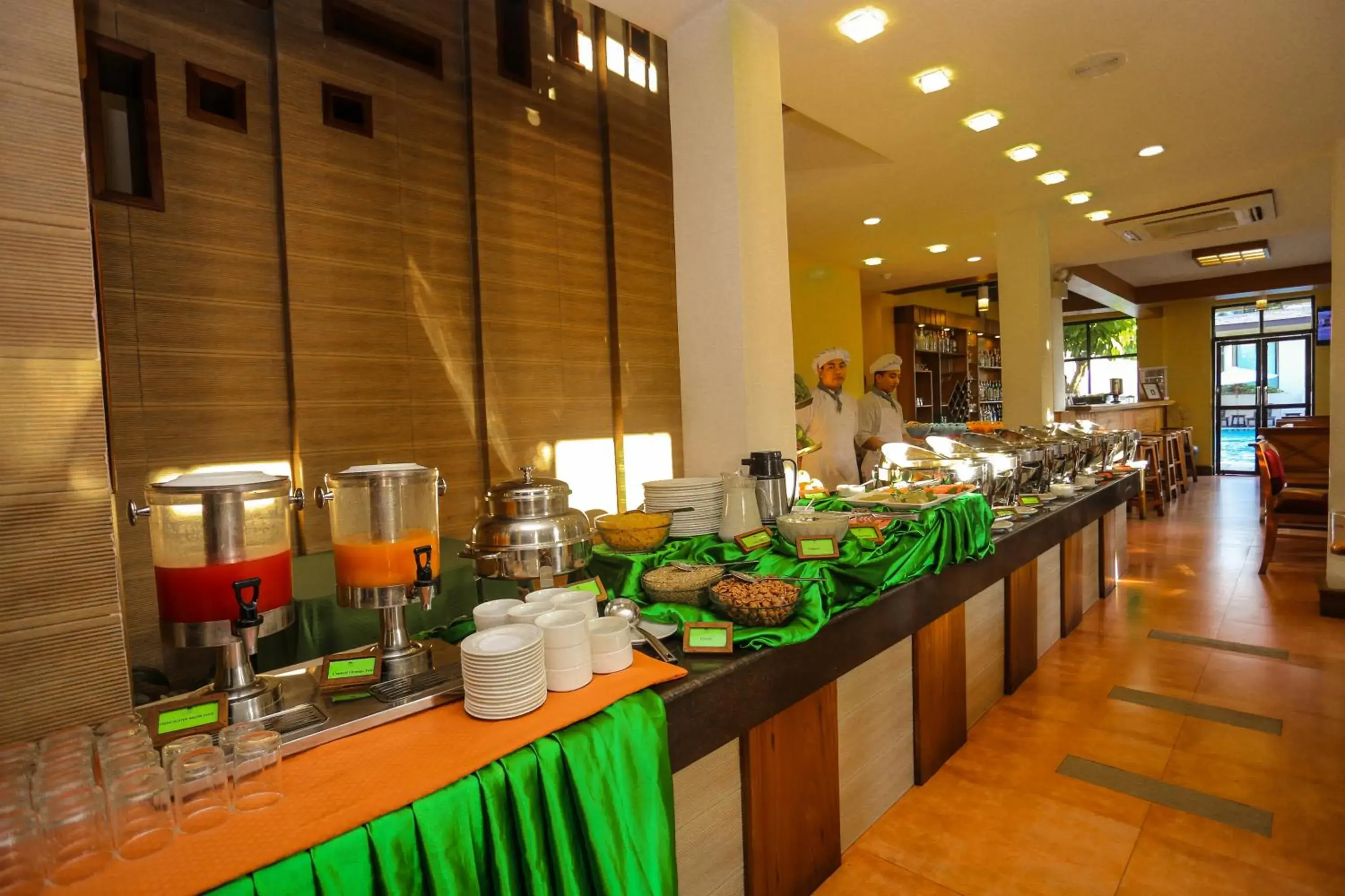 Breakfast, Restaurant/Places to Eat in Atithi Resort & Spa