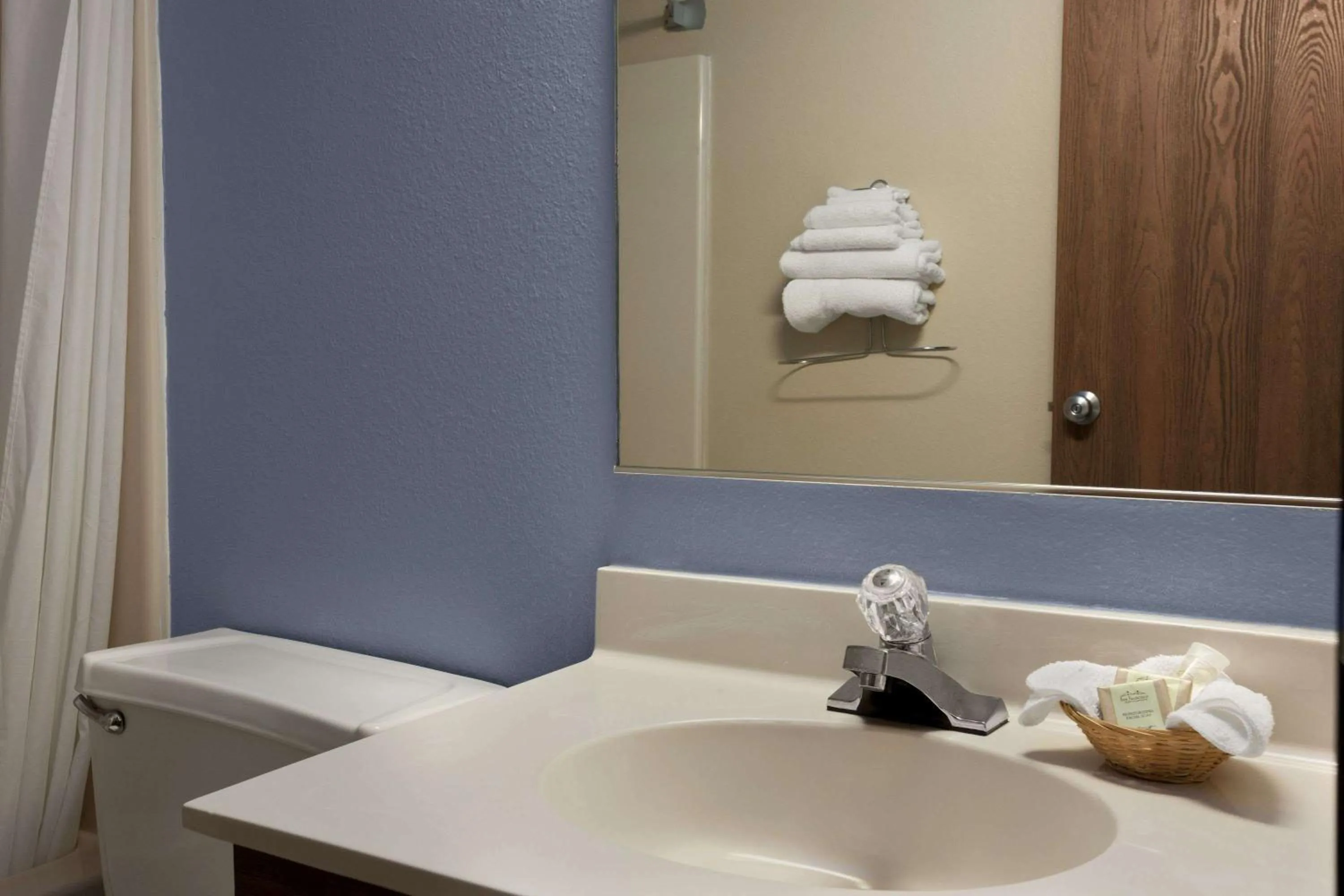 Bathroom in Super 8 by Wyndham Cromwell/Middletown