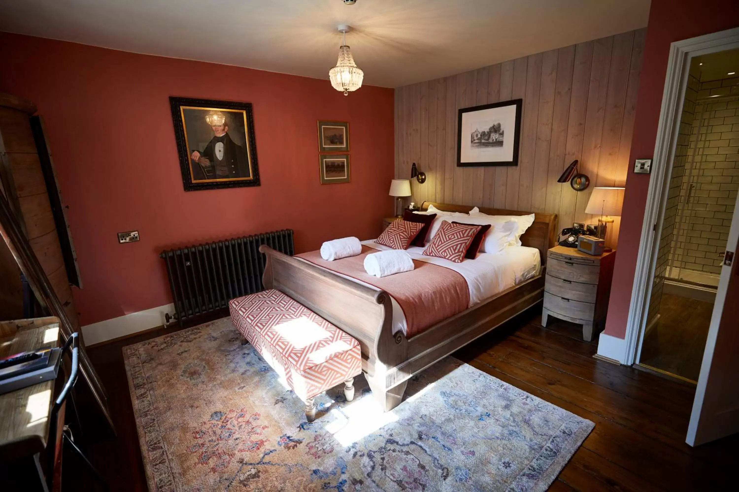 Photo of the whole room, Bed in Wykeham Arms