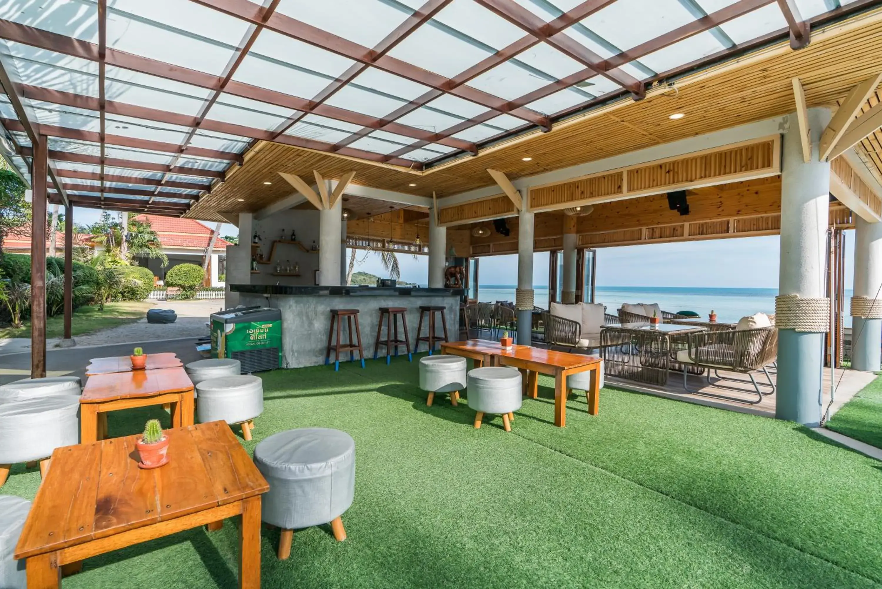 Lounge or bar in Chaba Cabana Beach Resort