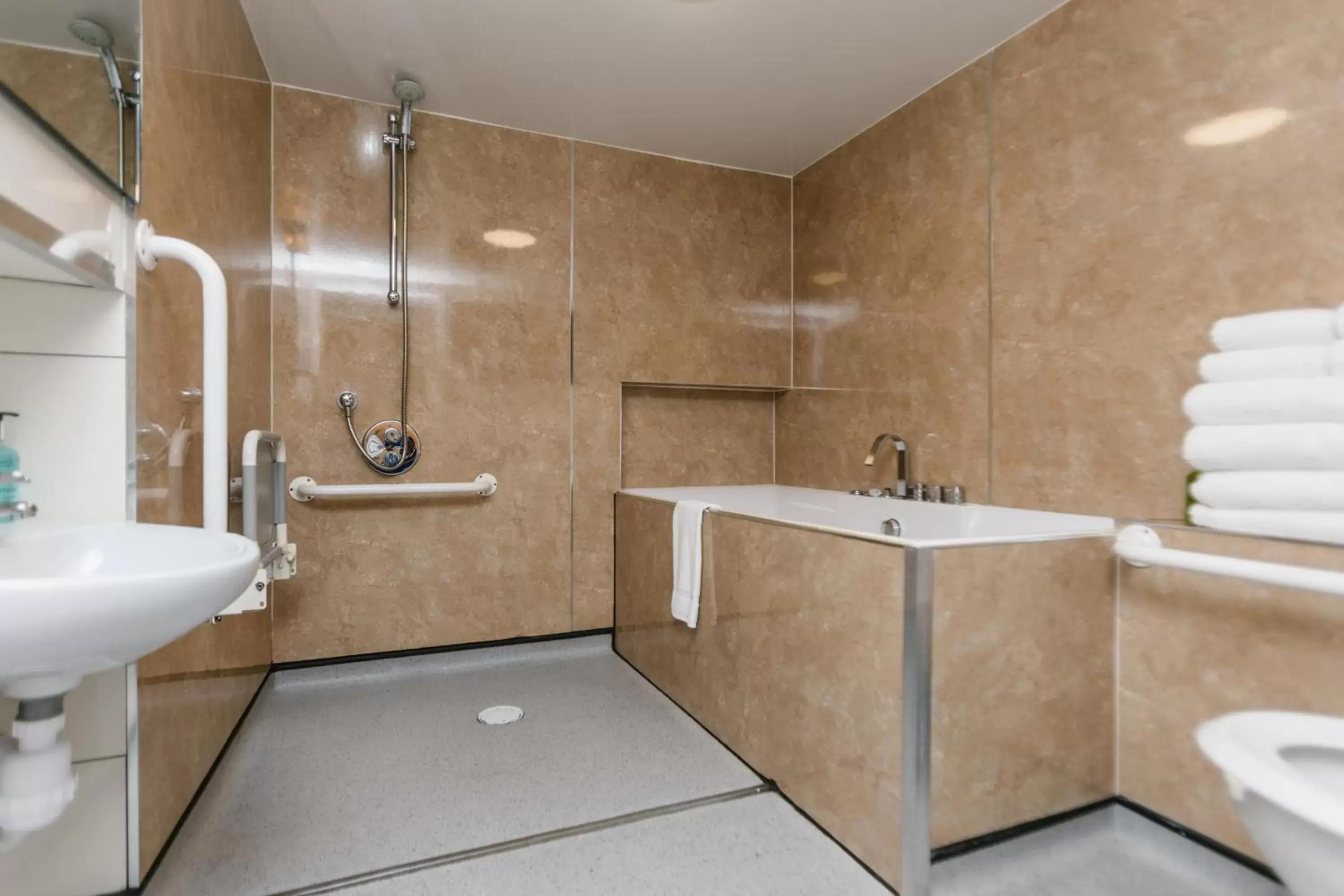 Large Twin Room in Siberia Bar & Hotel Large Twin Room in Siberia Bar & Hotel