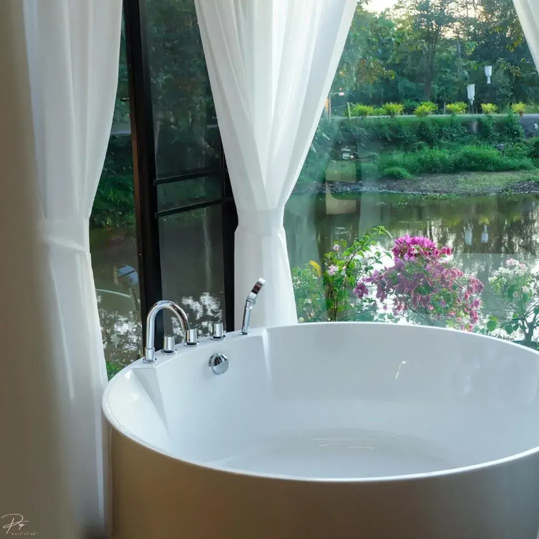 Bathroom in Naturalpark Resort De Wangthong