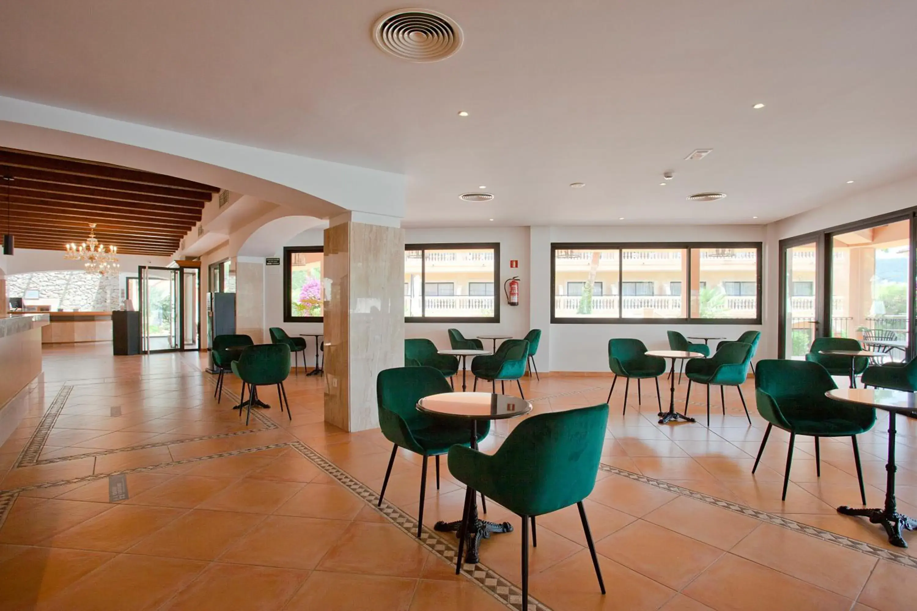 Lounge or bar in Mon Port Hotel & Spa Lounge or bar in Mon Port Hotel & Spa