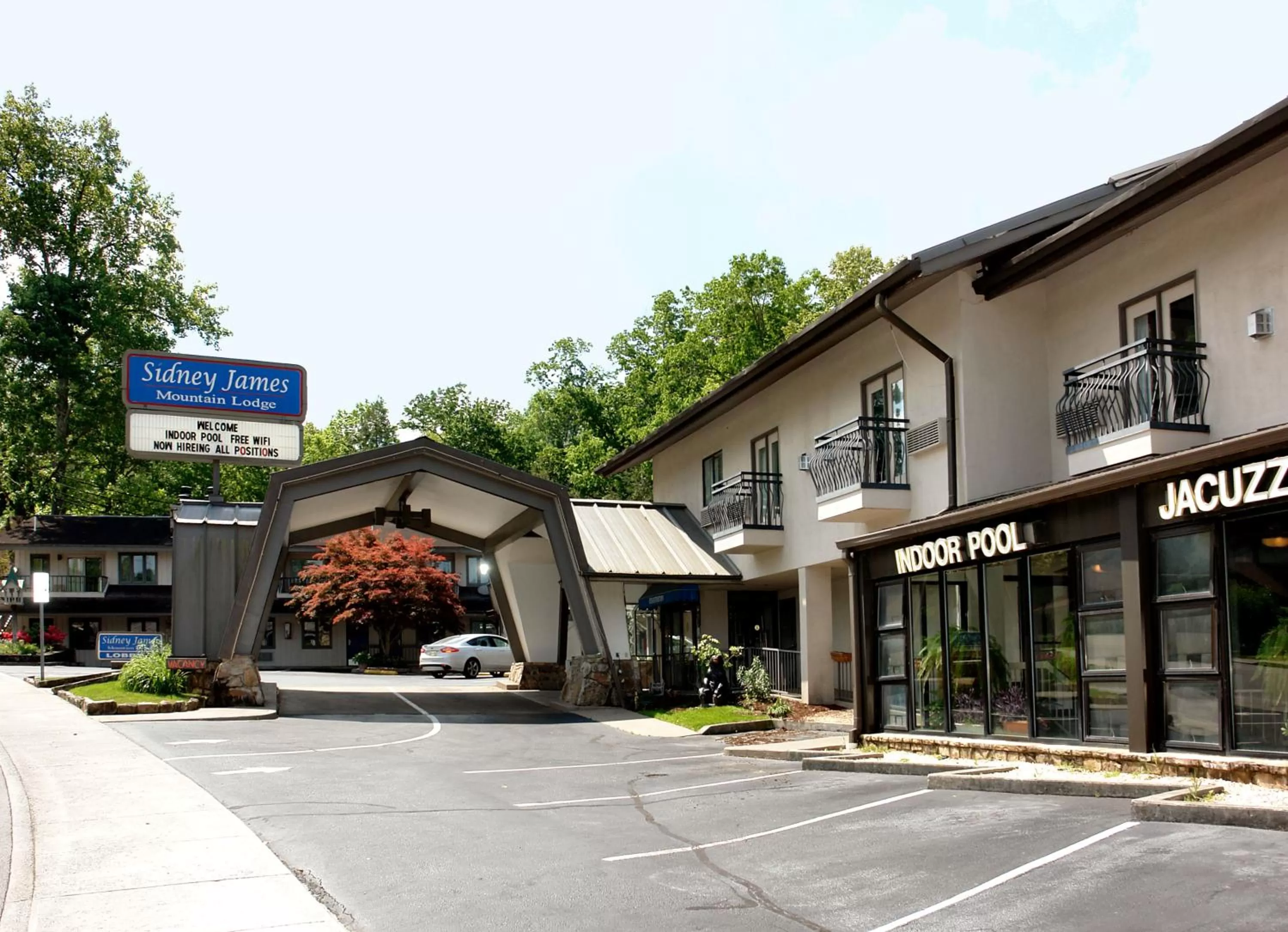 Facade/entrance in Sidney James Mountain Lodge