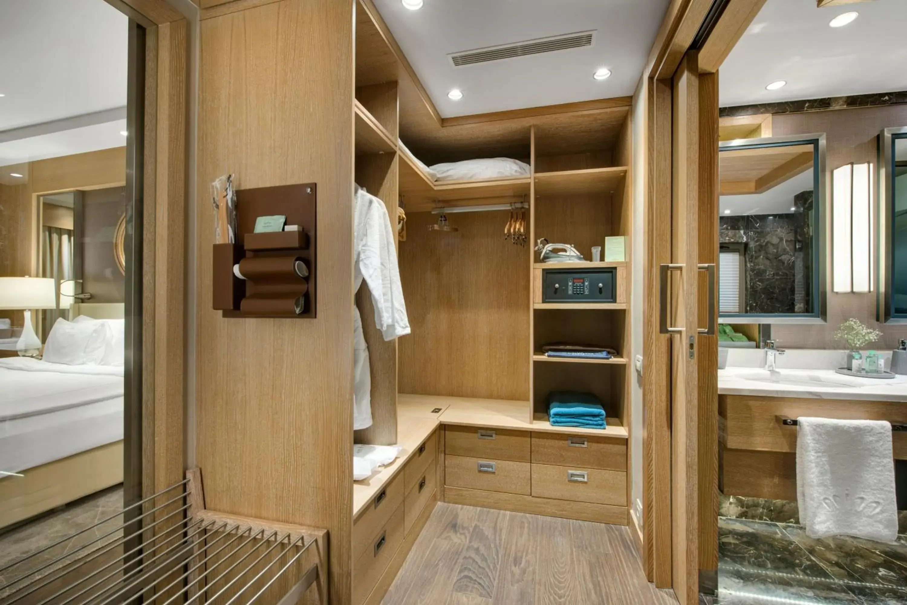 wardrobe, Bed in Regnum Carya