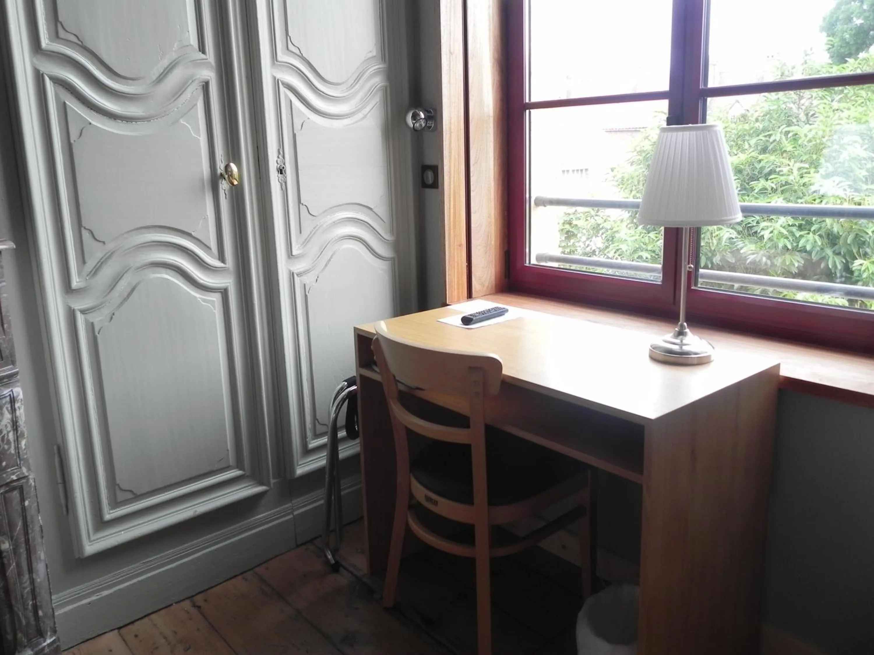 Seating area in Hôtel - Restaurant Au Tonnelier