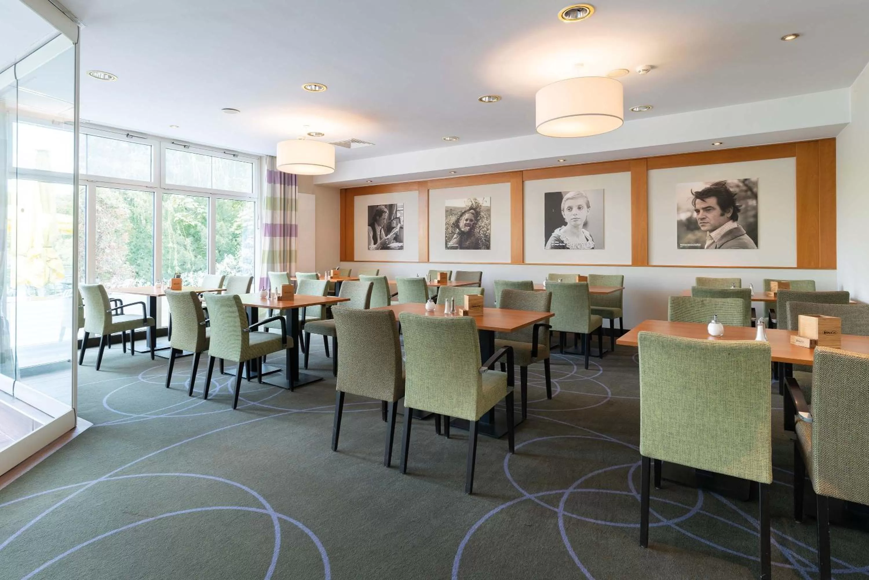 Restaurant/places to eat in Seminaris Hotel Potsdam Griebnitzsee