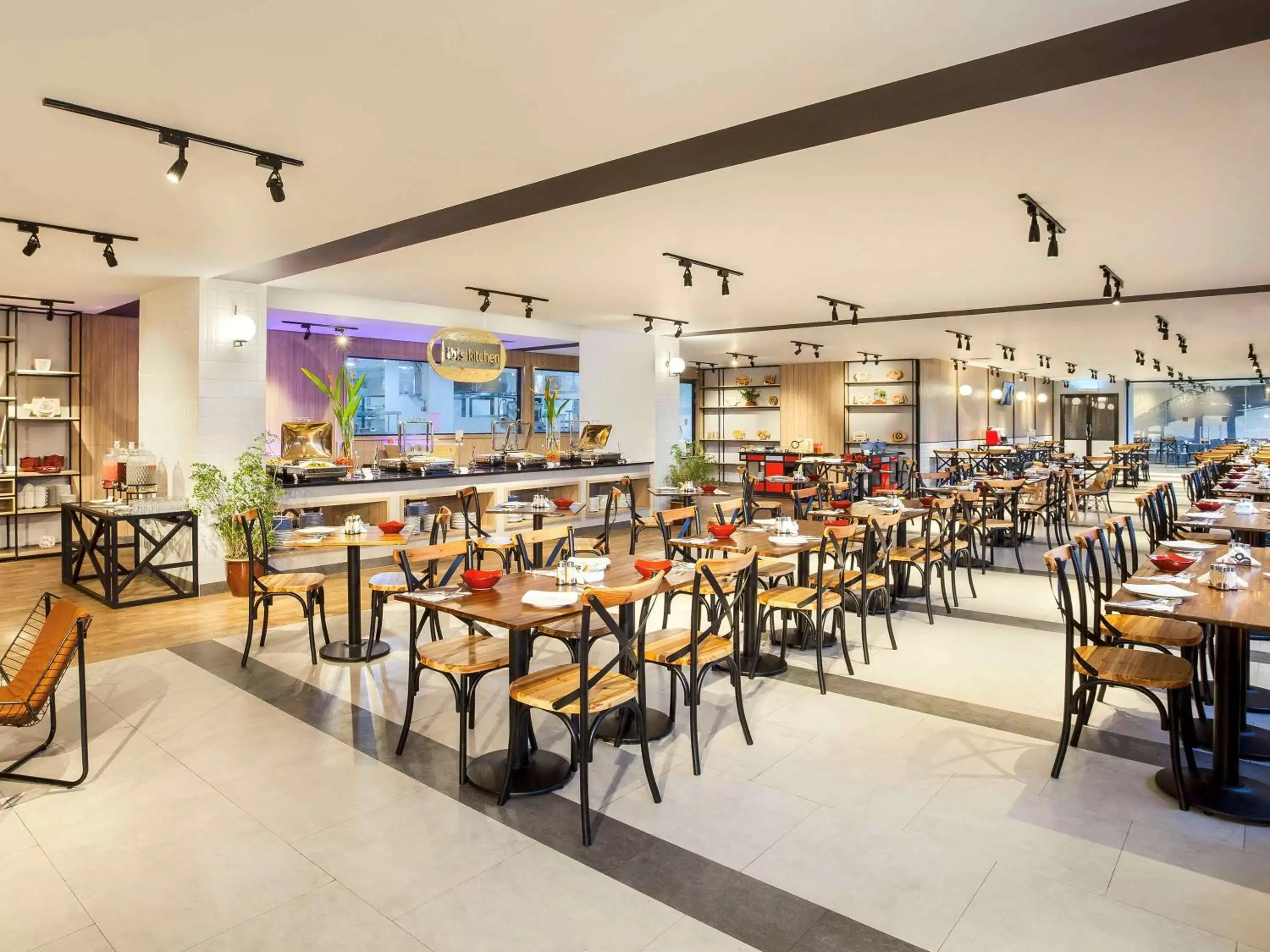 Restaurant/Places to Eat in ibis Pontianak City Center