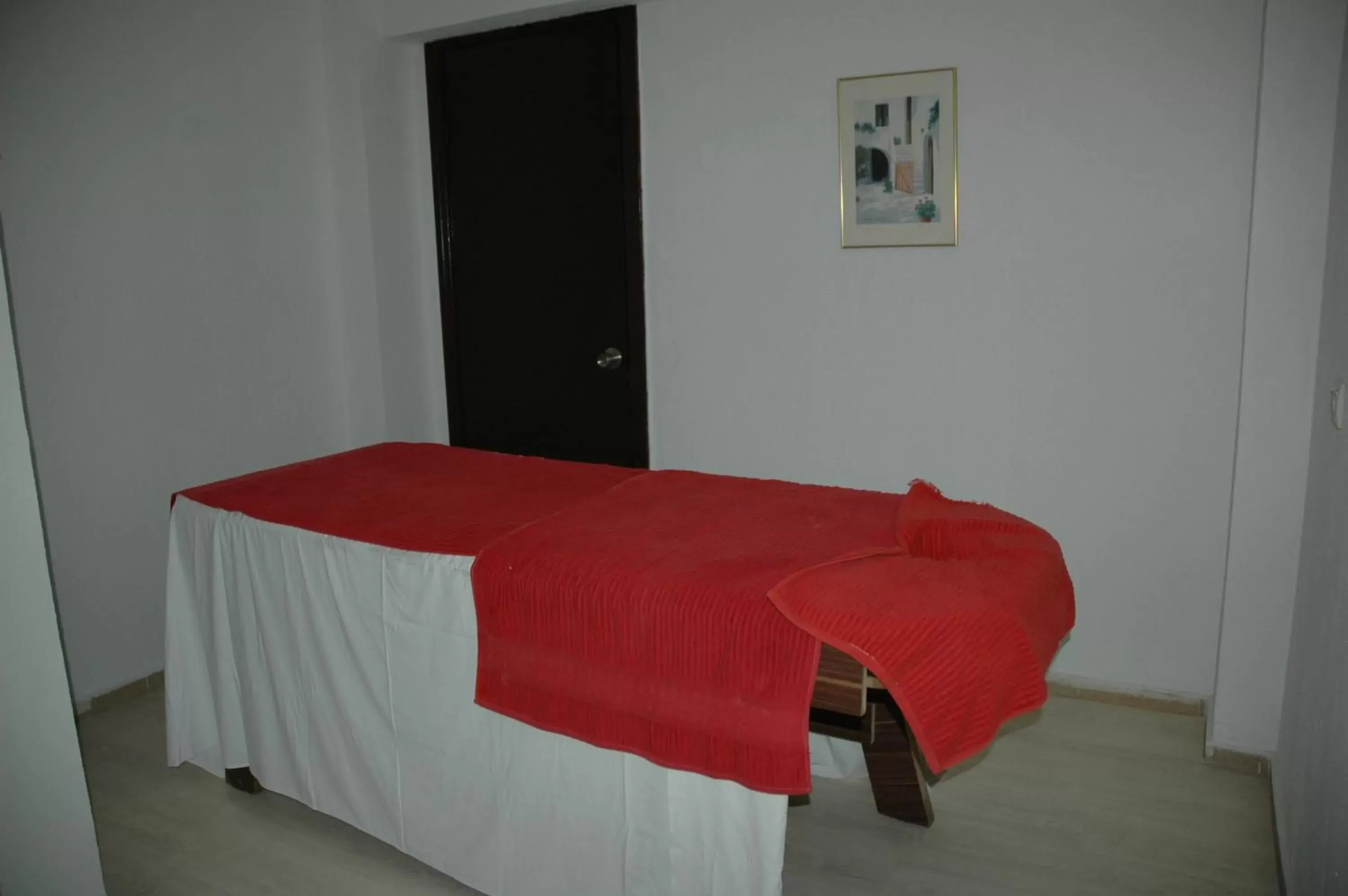 Spa and wellness centre/facilities, Bed in Arora Hotel