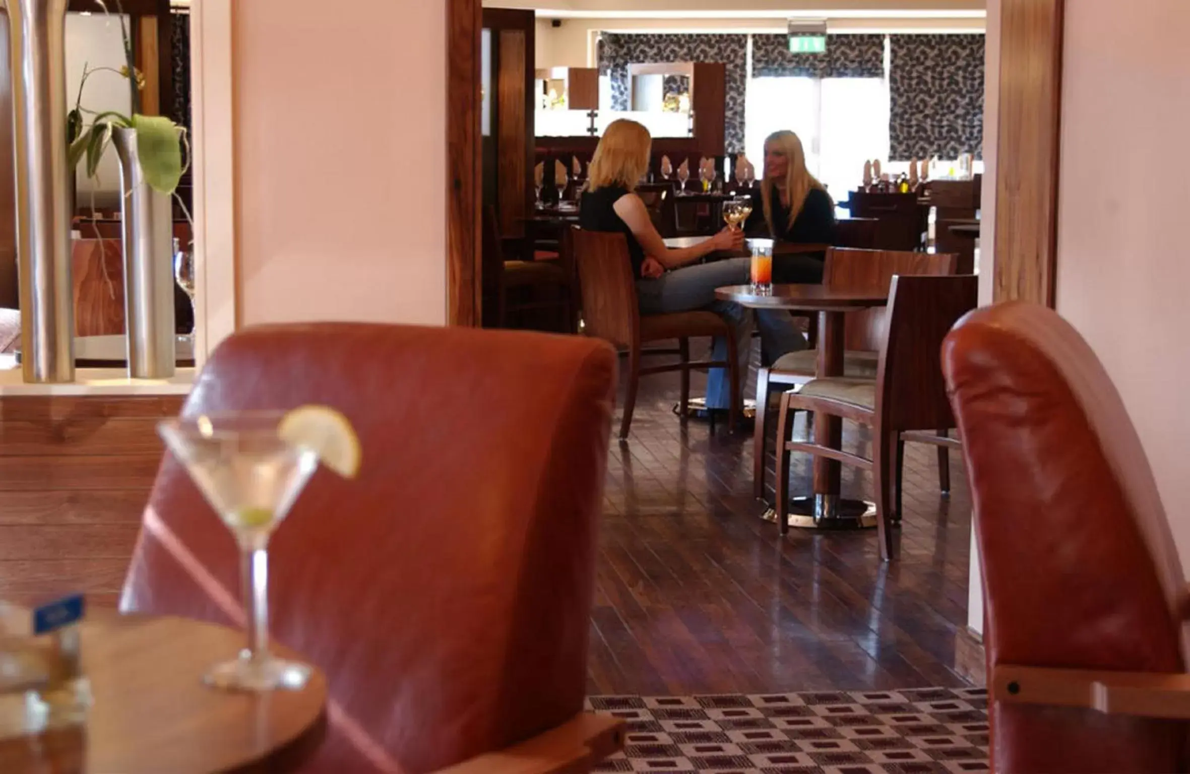 Lounge or bar, Restaurant/Places to Eat in The Big Blue Hotel - Blackpool Pleasure Beach