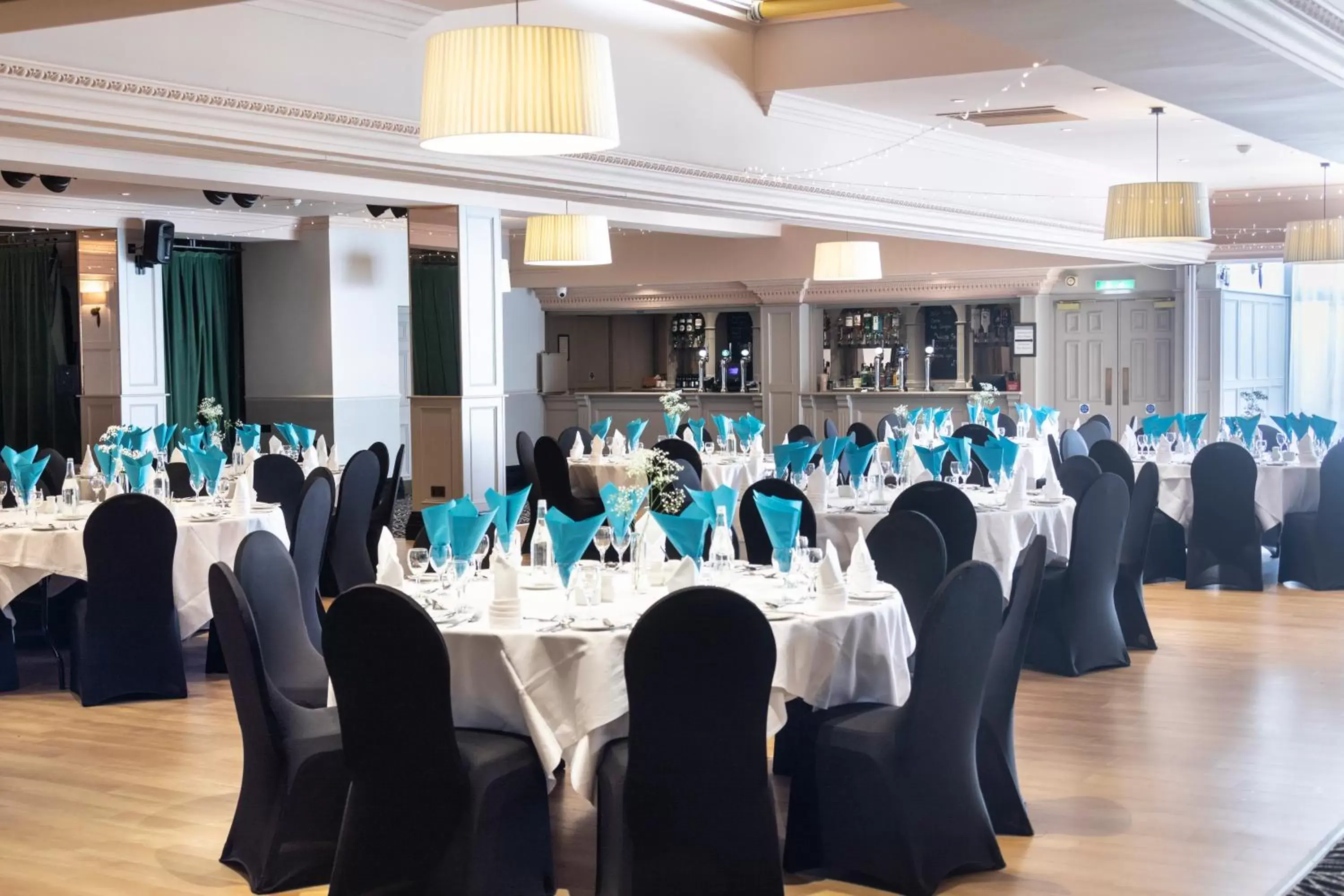 Business facilities, Restaurant/Places to Eat in The Celtic Royal Hotel