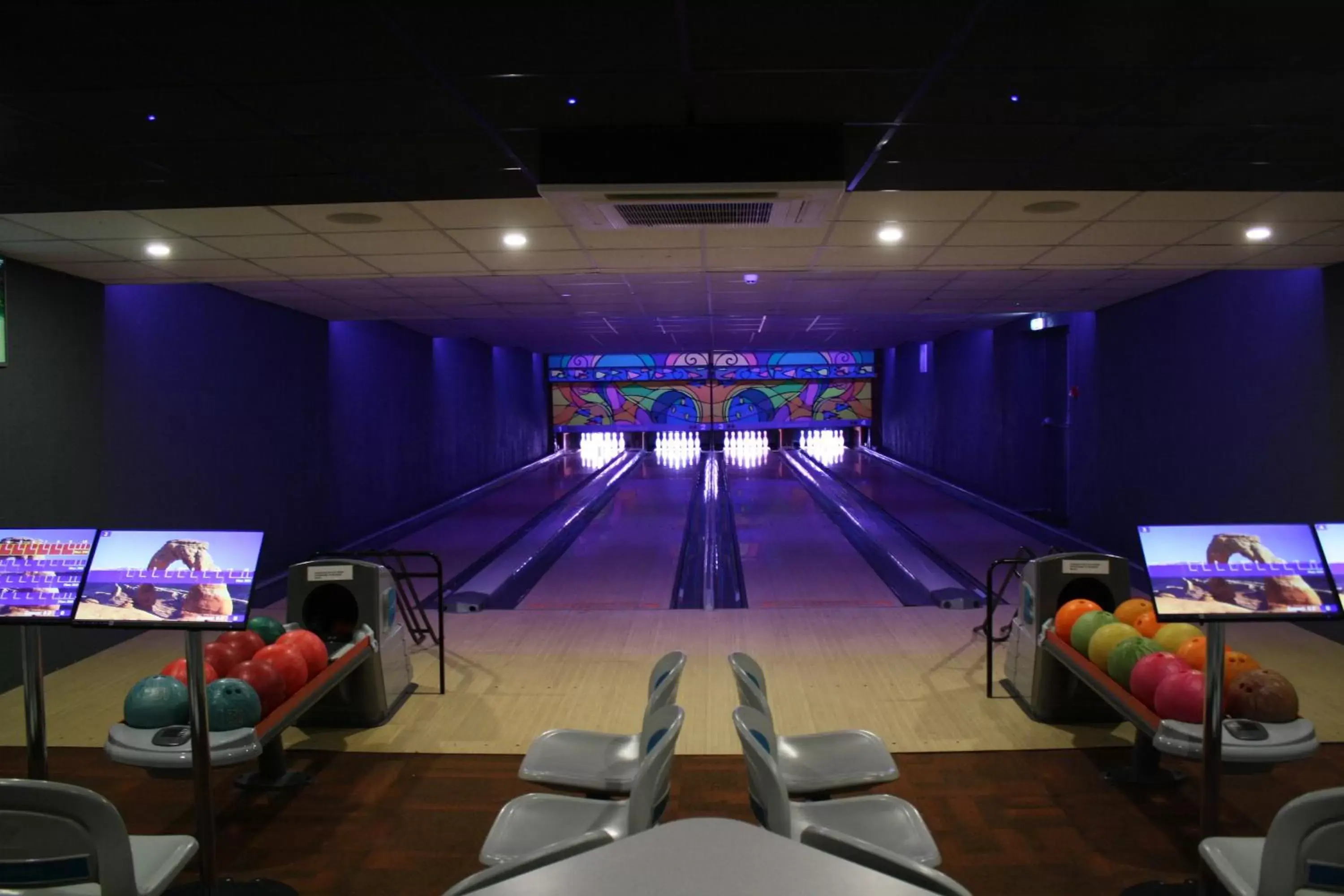 Bowling in Hellidon Lakes Hotel