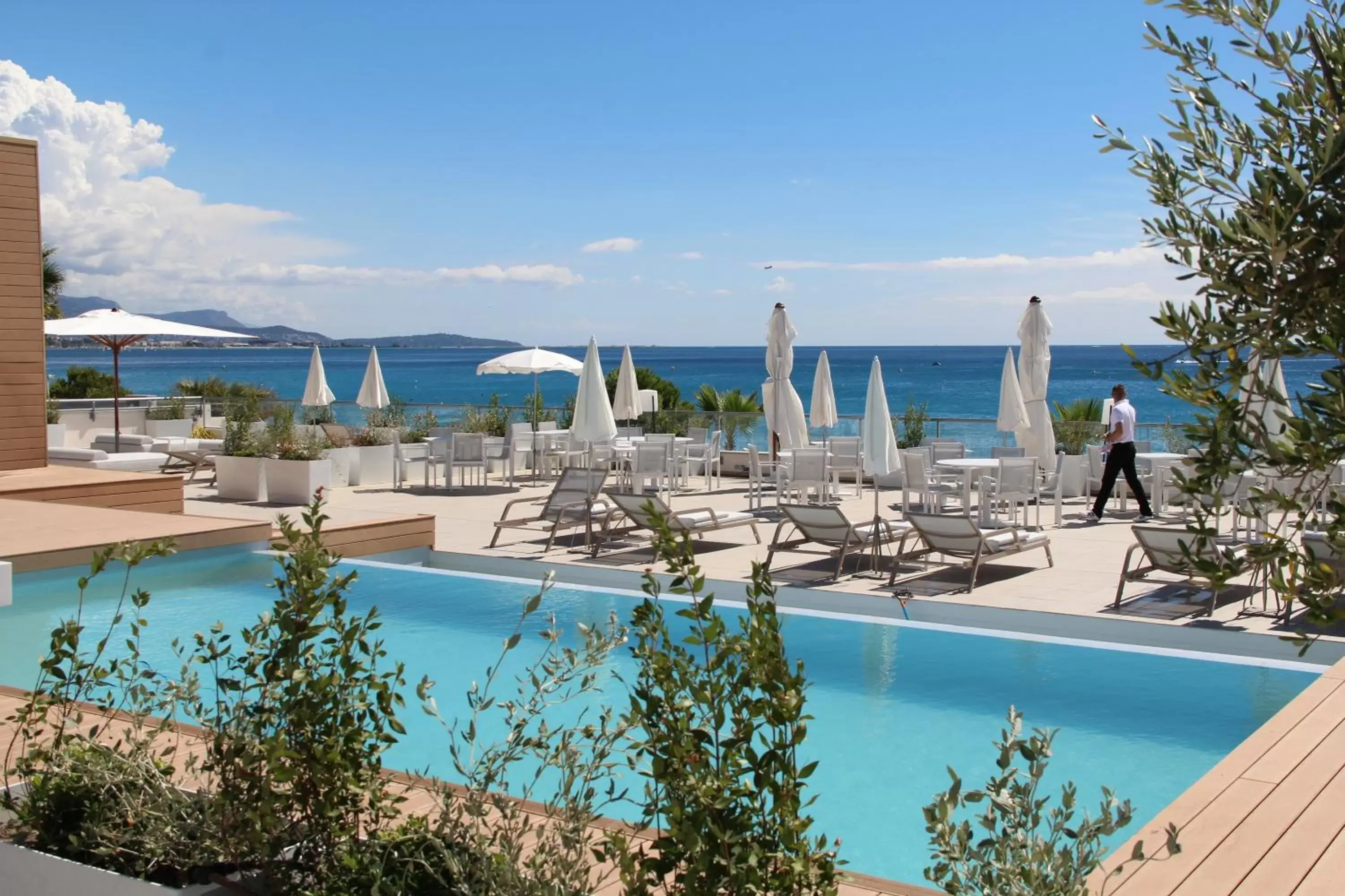 Sea view, Swimming Pool in Mercure Villeneuve Loubet Plage