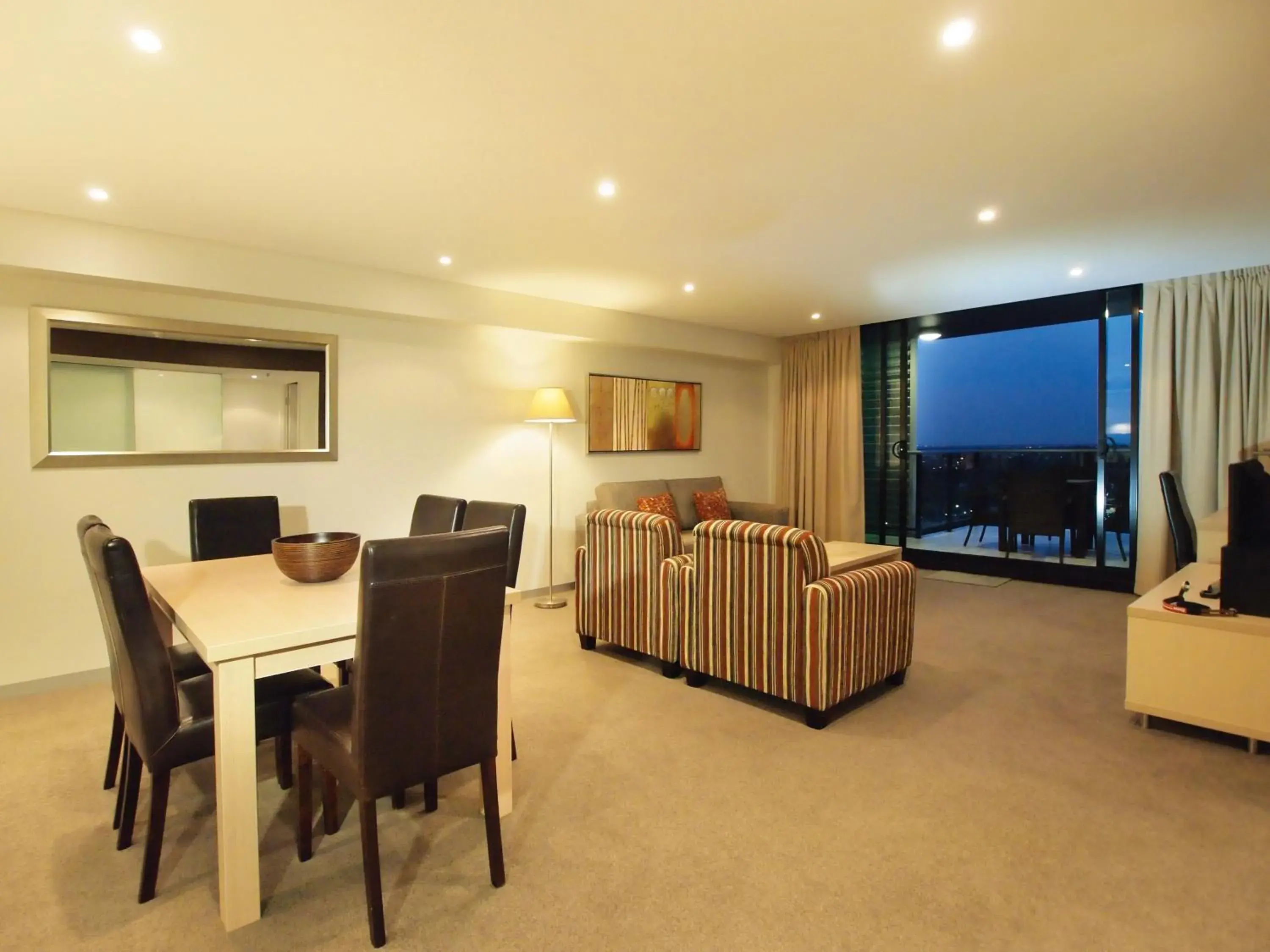 Living room in Oaks Adelaide Horizons Suites