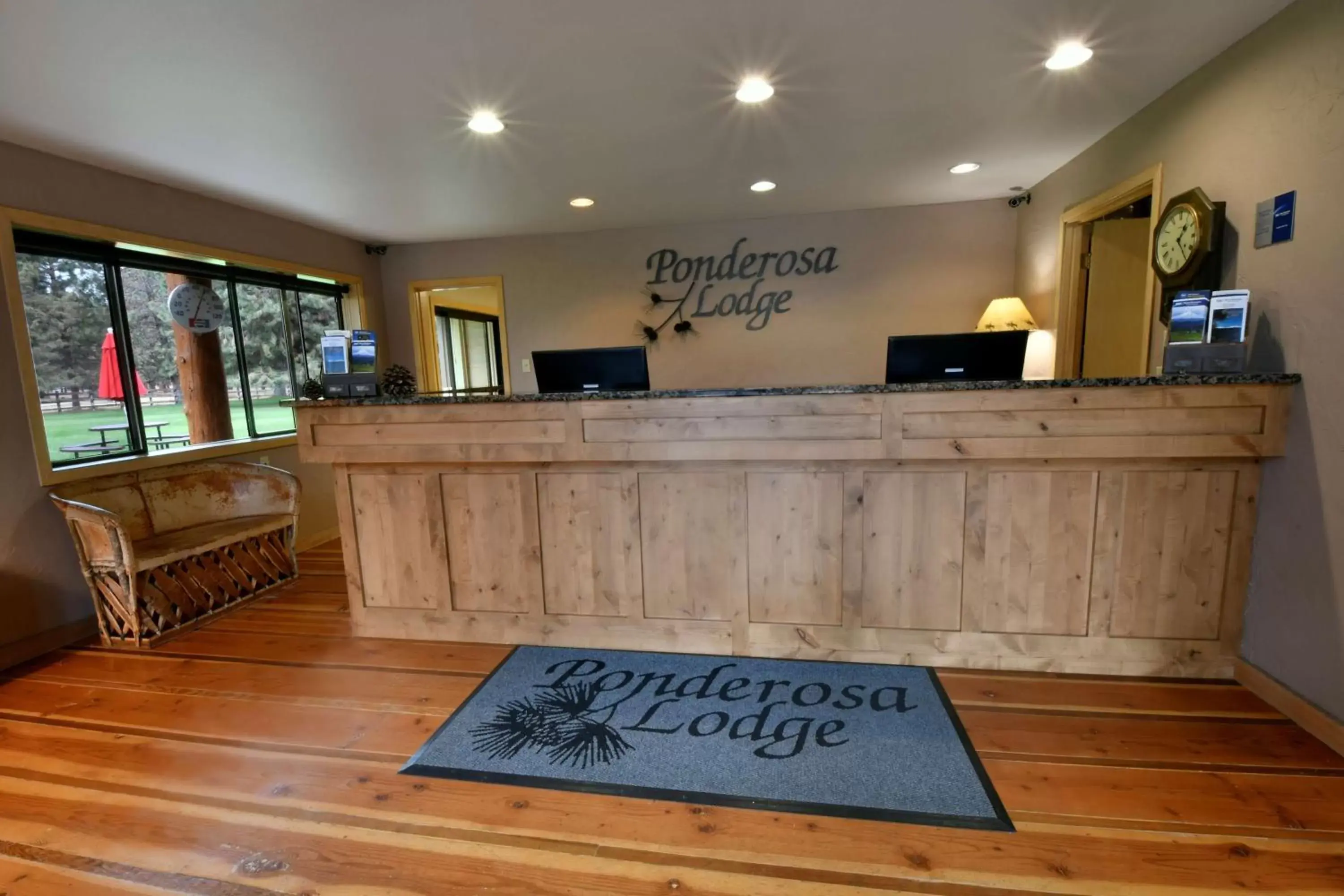 Lobby or reception, Lobby/Reception in Best Western Ponderosa Lodge