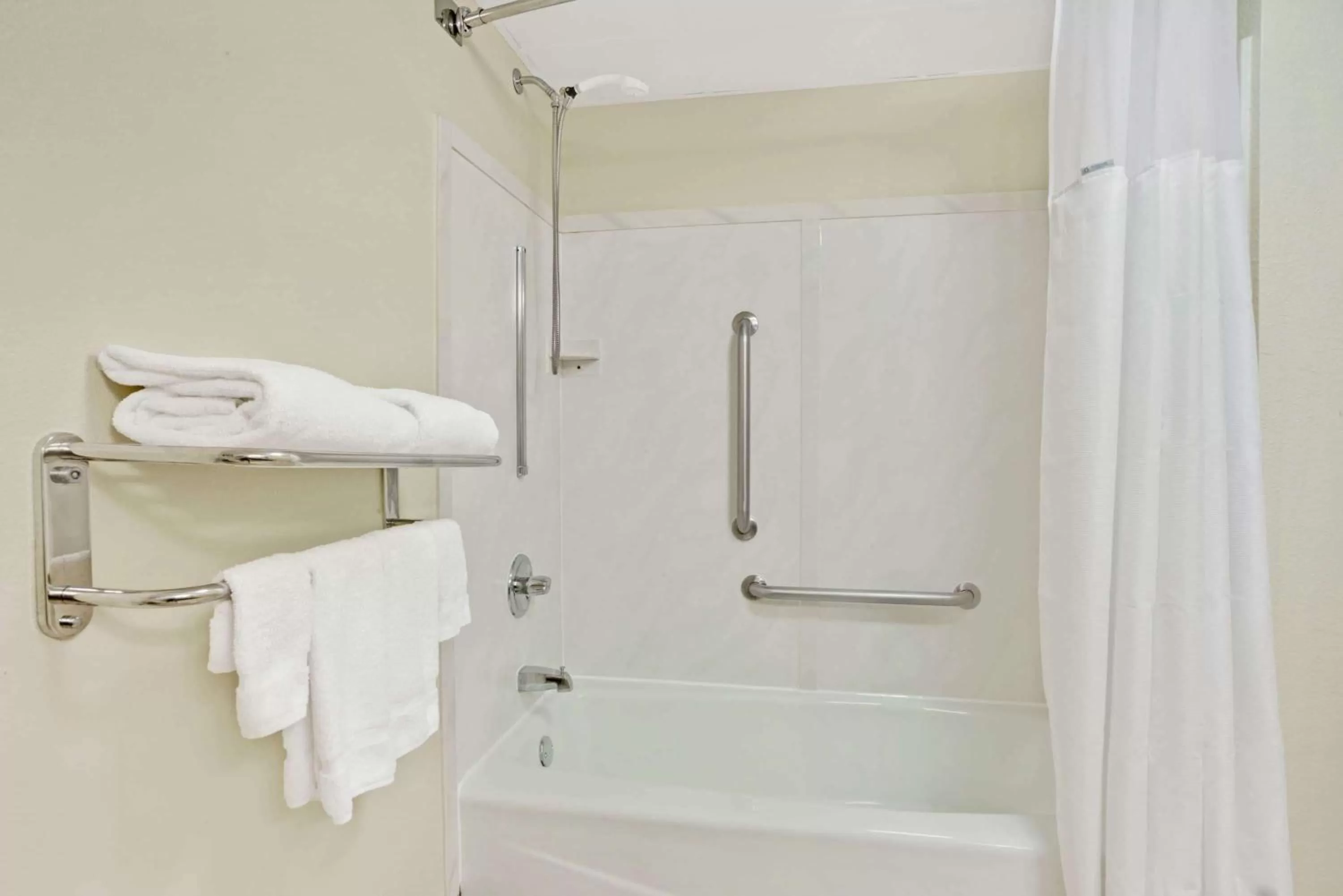 Photo of the whole room in Wyndham Garden Charlotte Airport Southeast