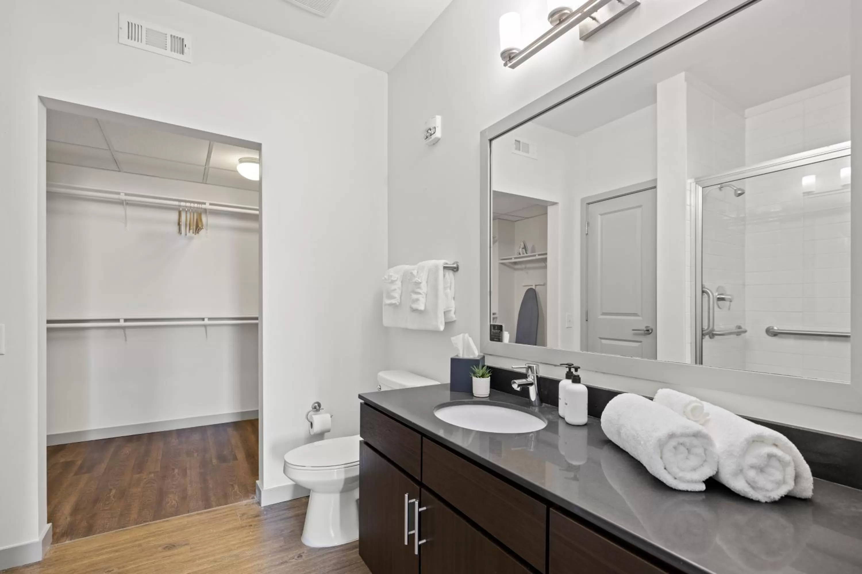 Bathroom in Placemakr Music Row - Vanderbilt