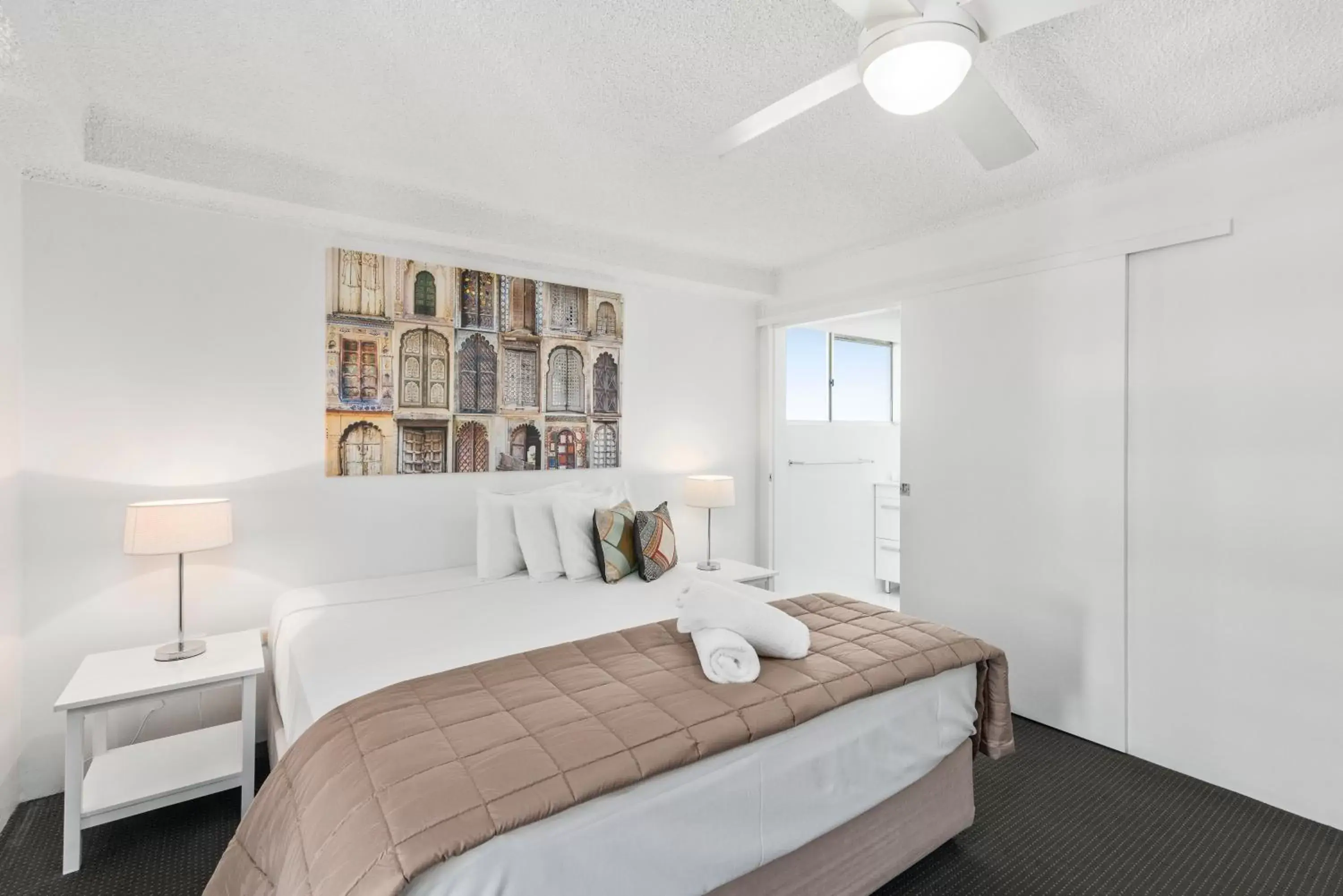 Bedroom, Bed in Solnamara Beachfront Apartments